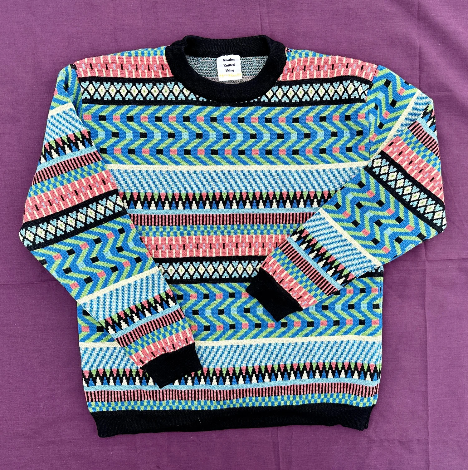 Learn to machine knit using the Shima Seiki machine and APEX