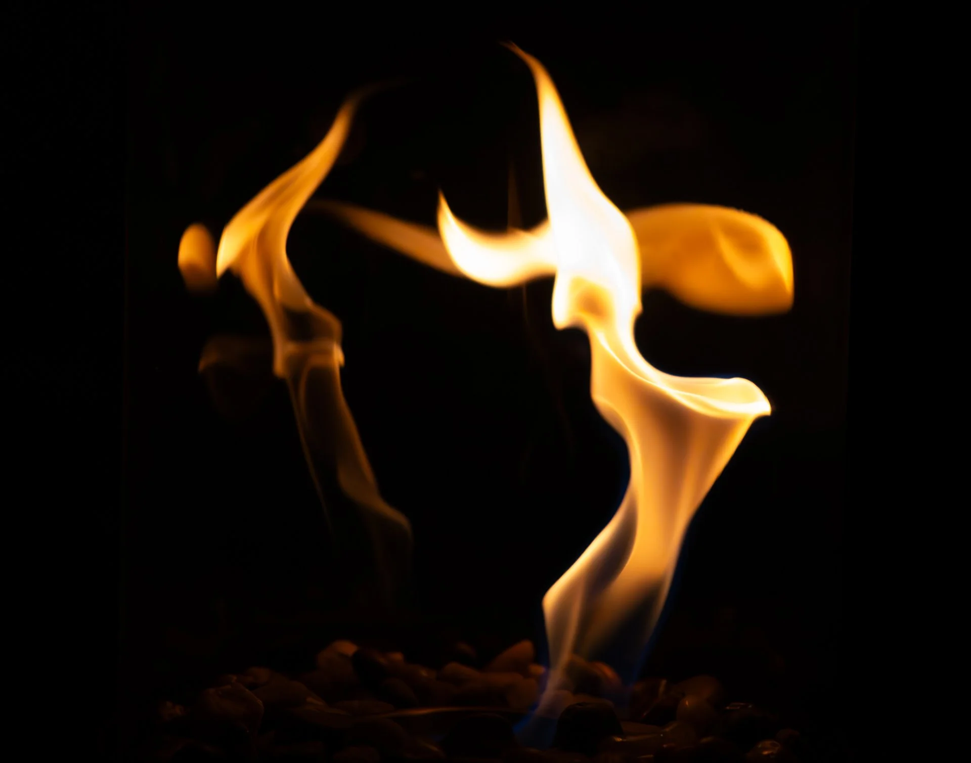 AtHome_2024_11-dancing-flames-1920.jpg