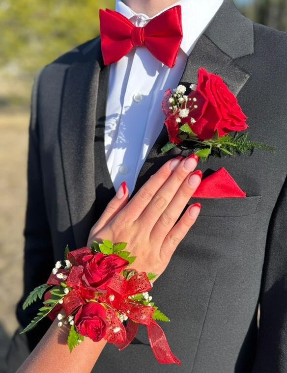 corsage.jpg