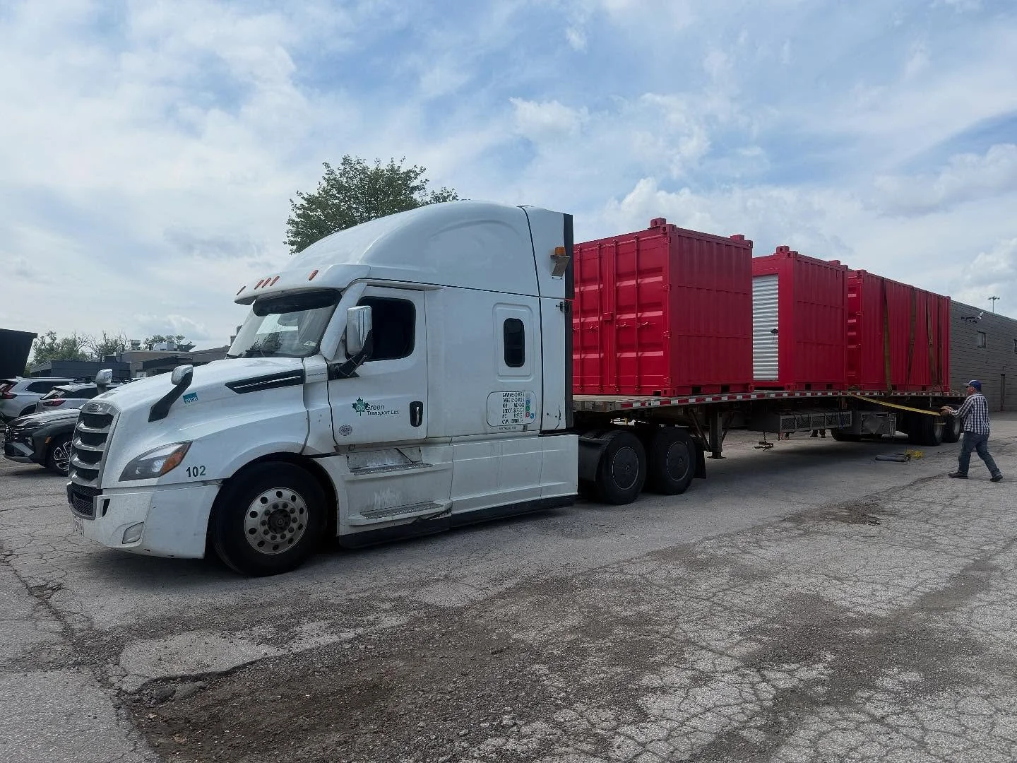 Festival Season Has Begun.

All loaded up and ready to hit the road for the first major summer festival. 

.
.
.
#festival #festivalseason #musicfestival #events #eventcontainer #eventcontainers #eventfabrication #festivalcontainer #festivalcontainer