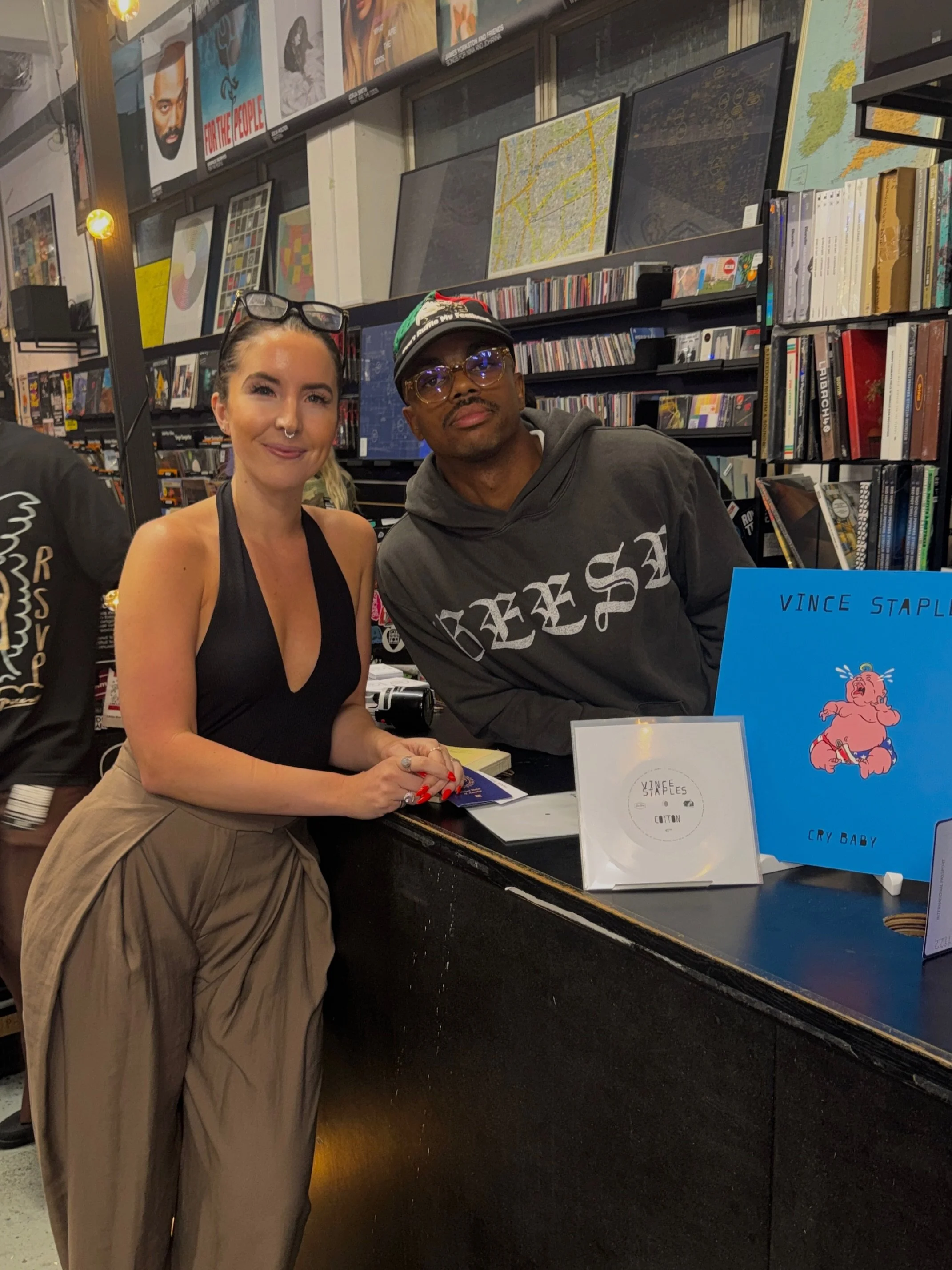 💙 Storytime from yesterday meeting @vincestaples: 

After planning my day out yesterday I serendipitously saw Vince post about doing a pop up for his new album in the area of London I&rsquo;d be in, so I obvs knew I had to go. 

I made my way to @ro