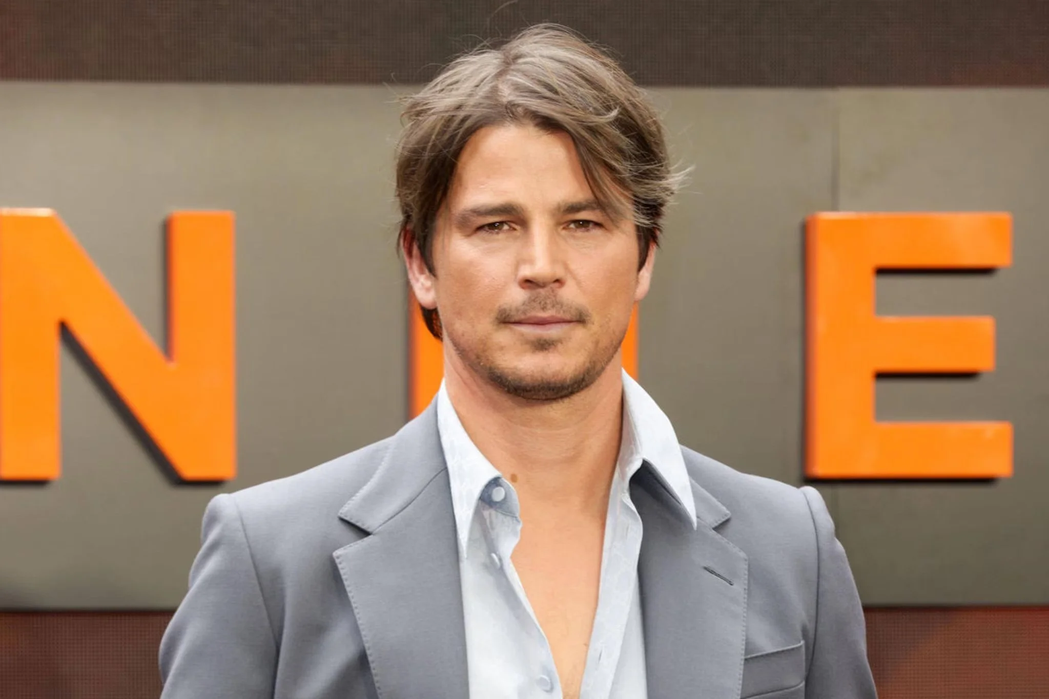 Josh Hartnett Says Attending Taylor Swift’s Eras Tour Helped Him Understand His New Thriller Movie ‘Trap’ 