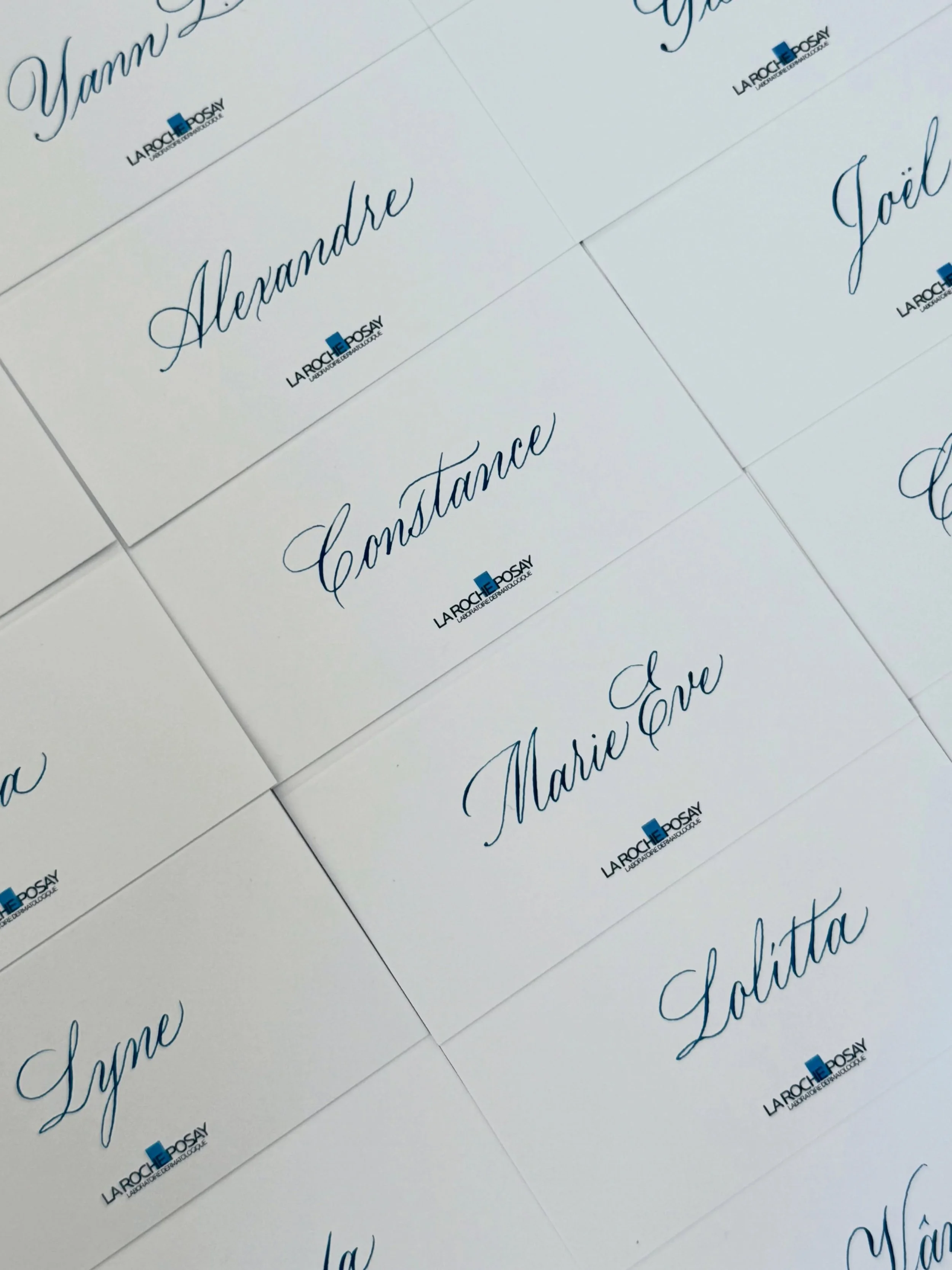 Quite simply, calligraphing place cards is one of my favourite things to do. 💙

@larocheposay x @sundaecreativeagency