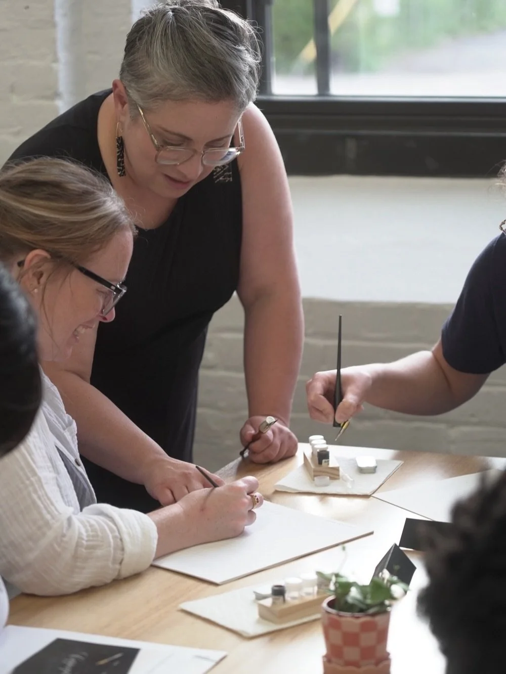 Practice makes progress! ✍🏻

I had such a lovely time teaching at @studio.inkwaves, sharing my love of calligraphy with a group of beginners. It&rsquo;s always important to me to demystify oblique penholder and nibs, getting folks off on the right f