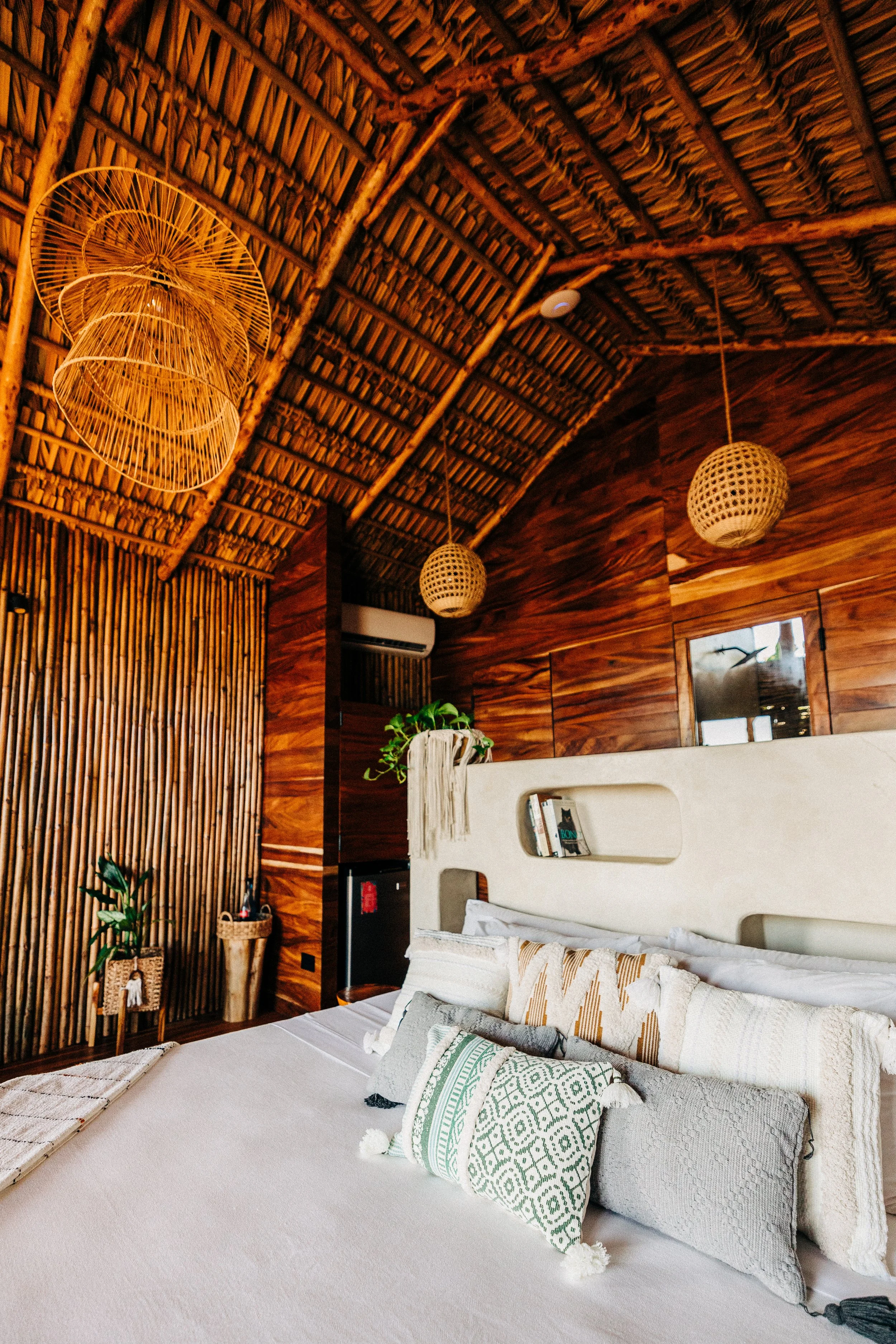 Copy of 089A8129-tree-house-room-bed.jpg