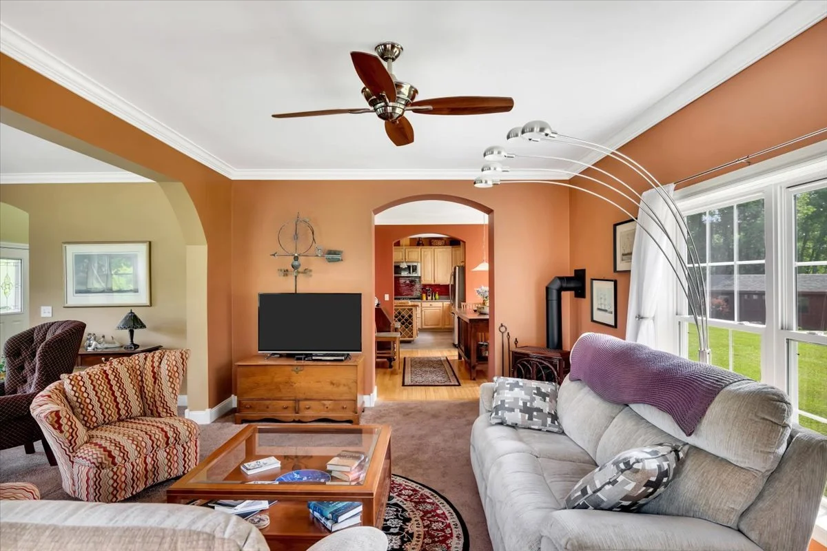 16-672 Lakeview Rd-16.jpg