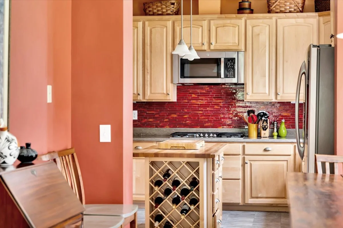 24-672 Lakeview Rd-36.jpg