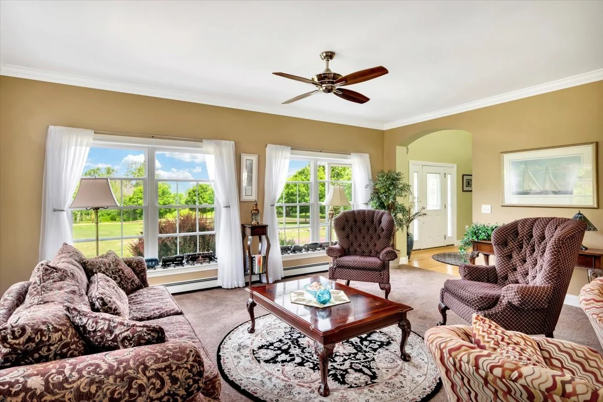 19-672 Lakeview Rd-18.jpg