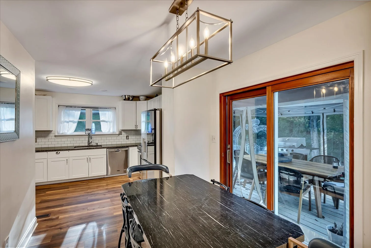 14-26 Seneca Rd-16.jpg