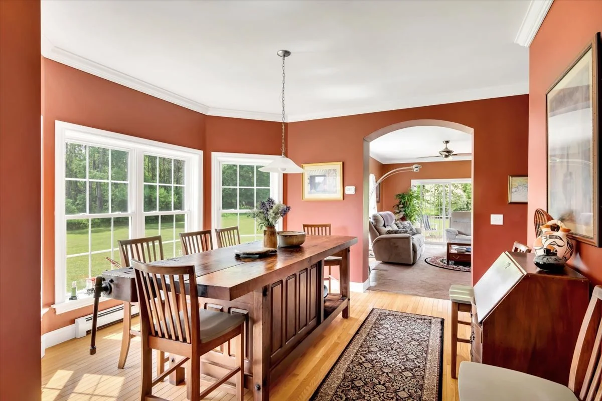 22-672 Lakeview Rd-21.jpg