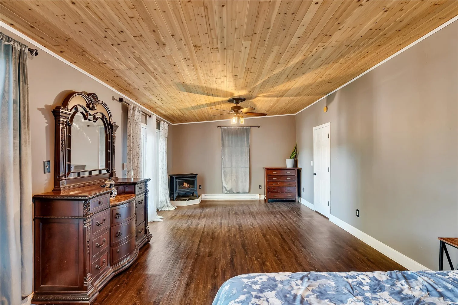 23-26 Seneca Rd-26.jpg