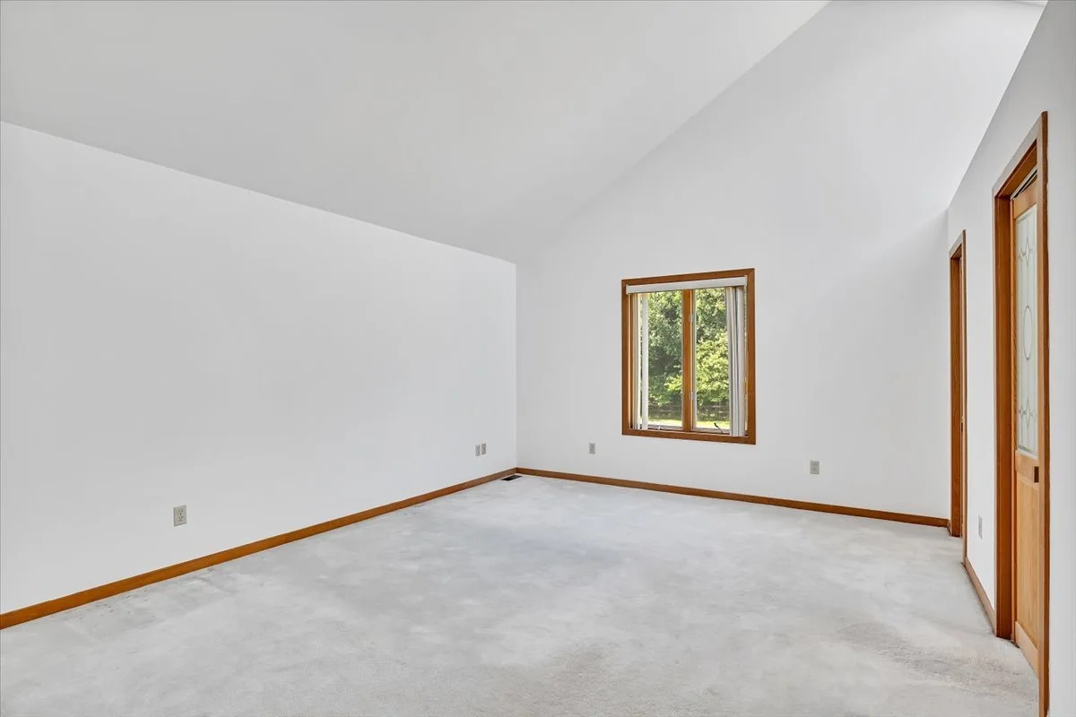16-1 Joyce Rd-16.jpg