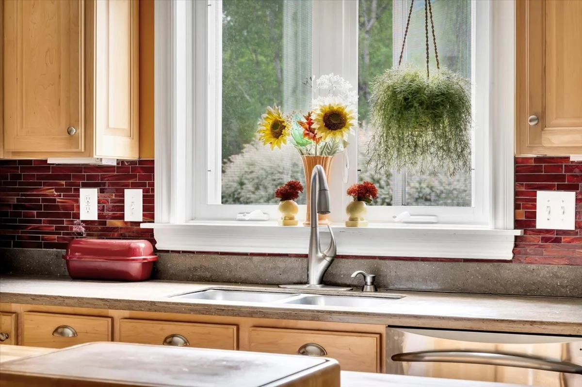 28-672 Lakeview Rd-30.jpg