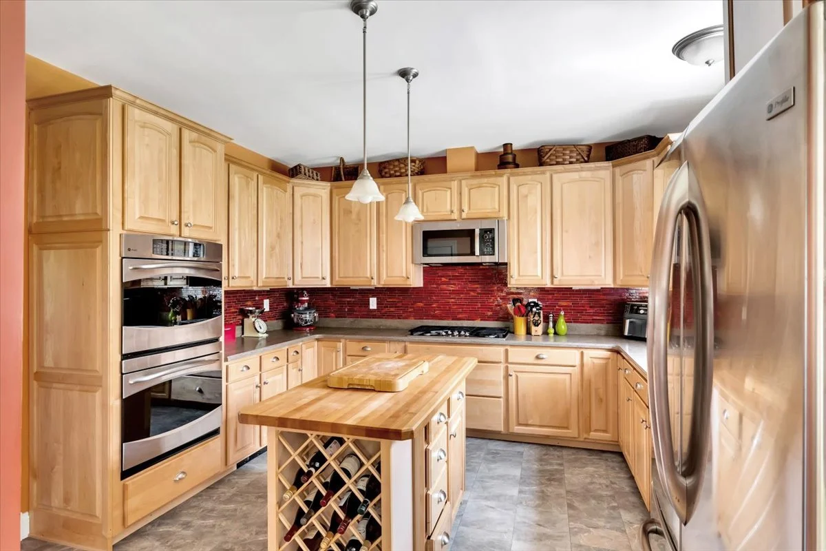 25-672 Lakeview Rd-22.jpg