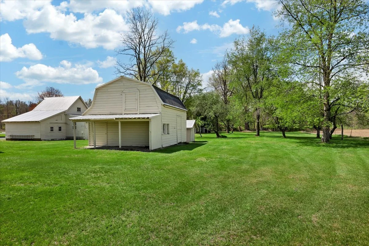 59-P1888784.jpg