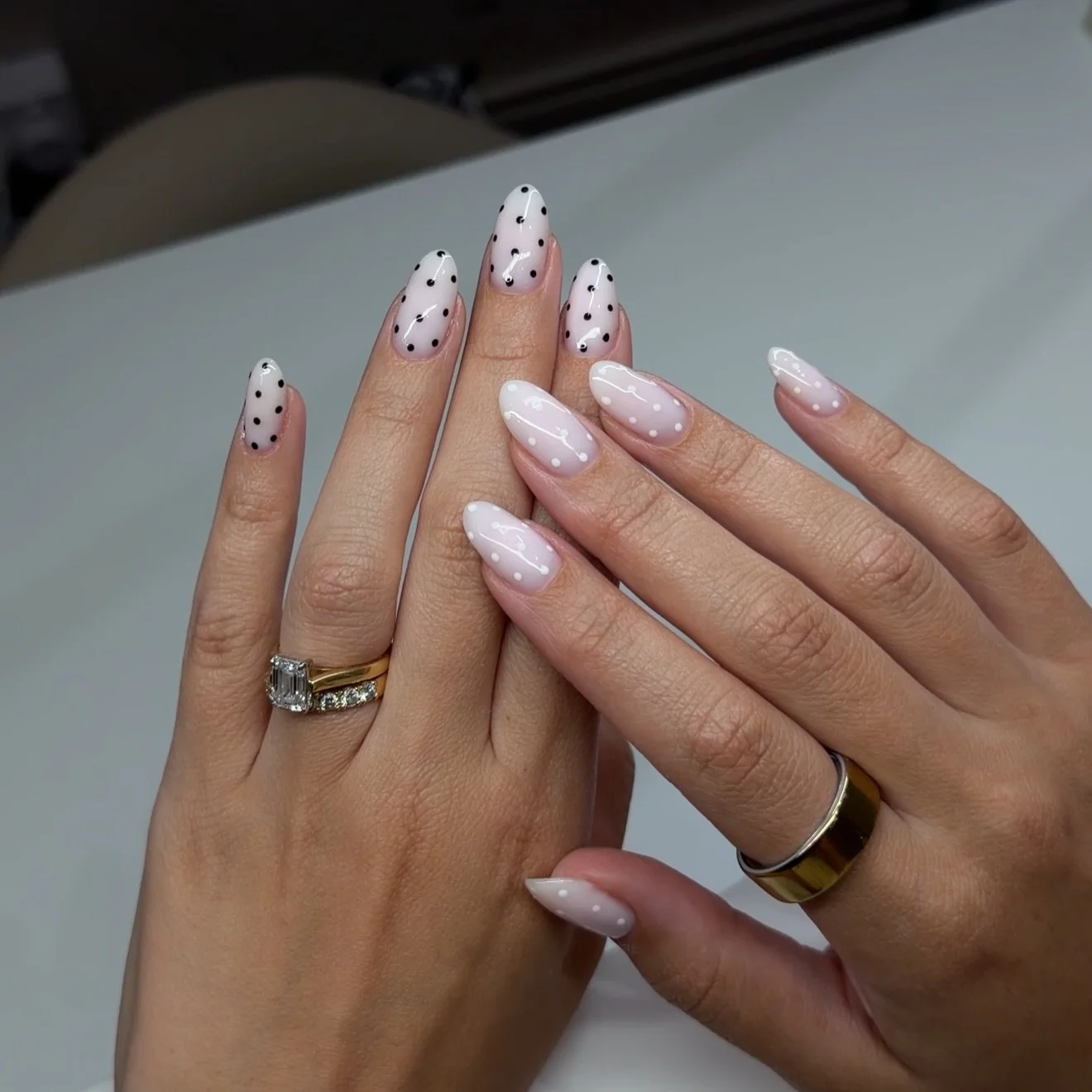 never getting over this trend ✨ 

🤍 vs 🖤 which side are you choosing? 

What to book: BIAB or Gel X + minimal nail art 

Products: @heylovegel hard gel &lsquo;sea salt&rsquo; @the_gelbottle_inc Daisy + Jet Black 

#polkadotnails #polkadots #monochr