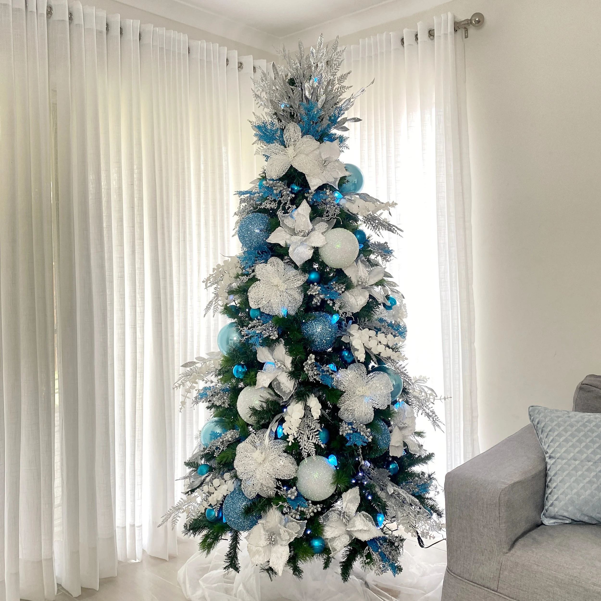 Introducing CELESTE &ndash; Our Blue, White, and Silver Christmas Tree Decoration Kit!

Transform your home into a winter wonderland with this perfectly curated set for a magical and elegant holiday look. Each kit includes all the decorations you see