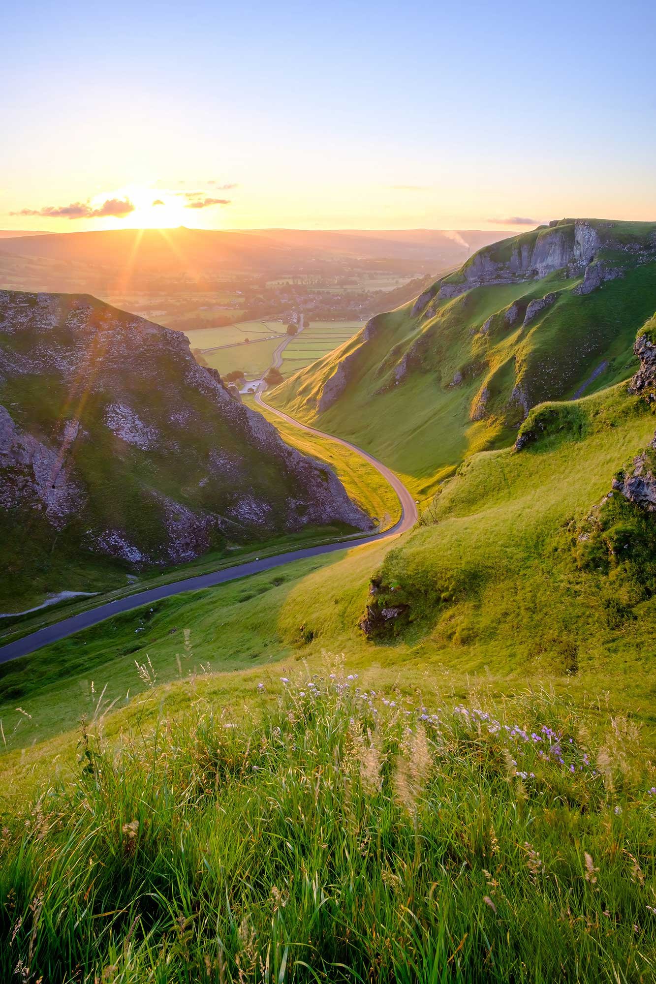 Winnats Pass Derbyshire Peak District