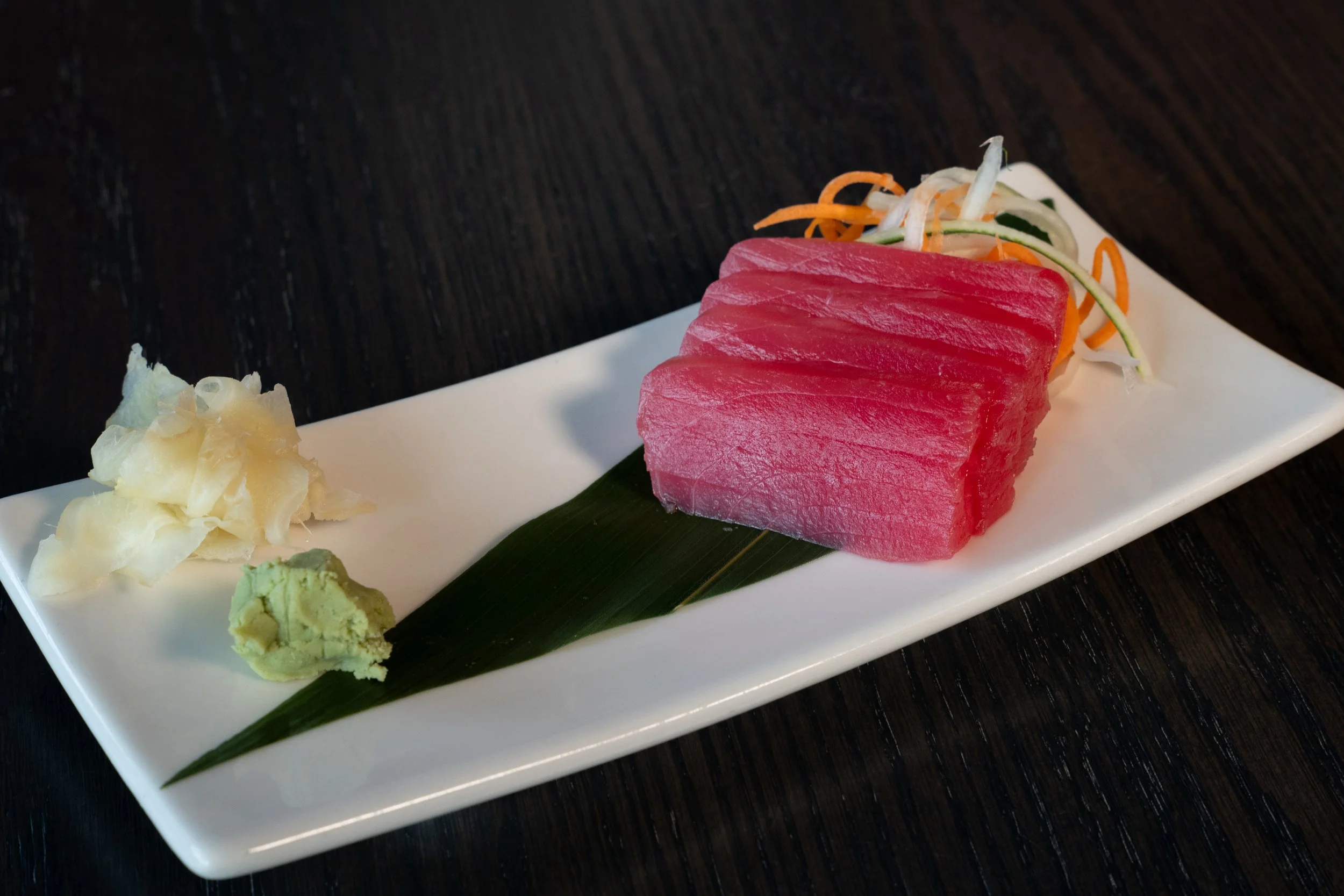 Maguro (Tuna) Sashimi.jpg