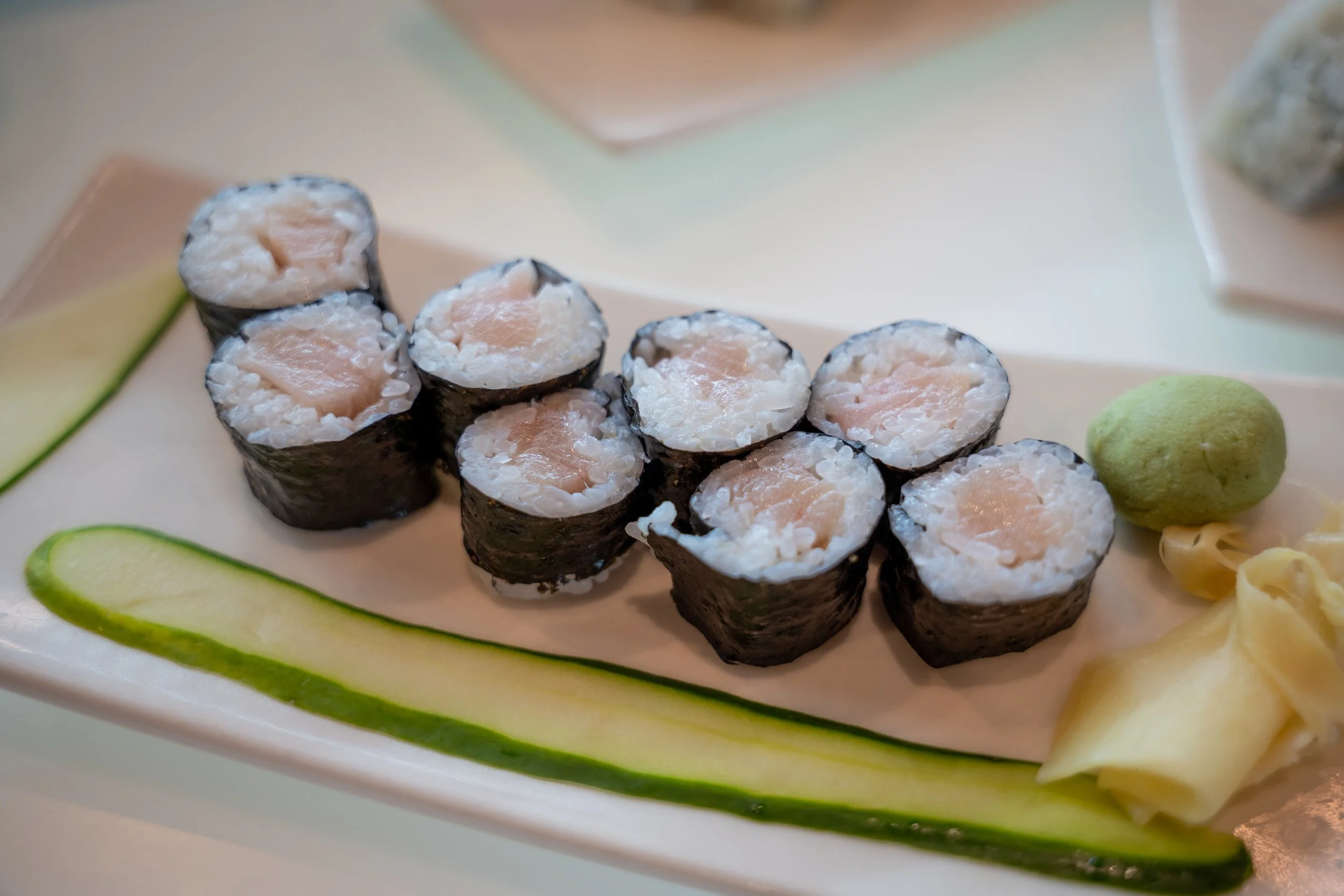 Yellowtail & Scallion Roll.jpg