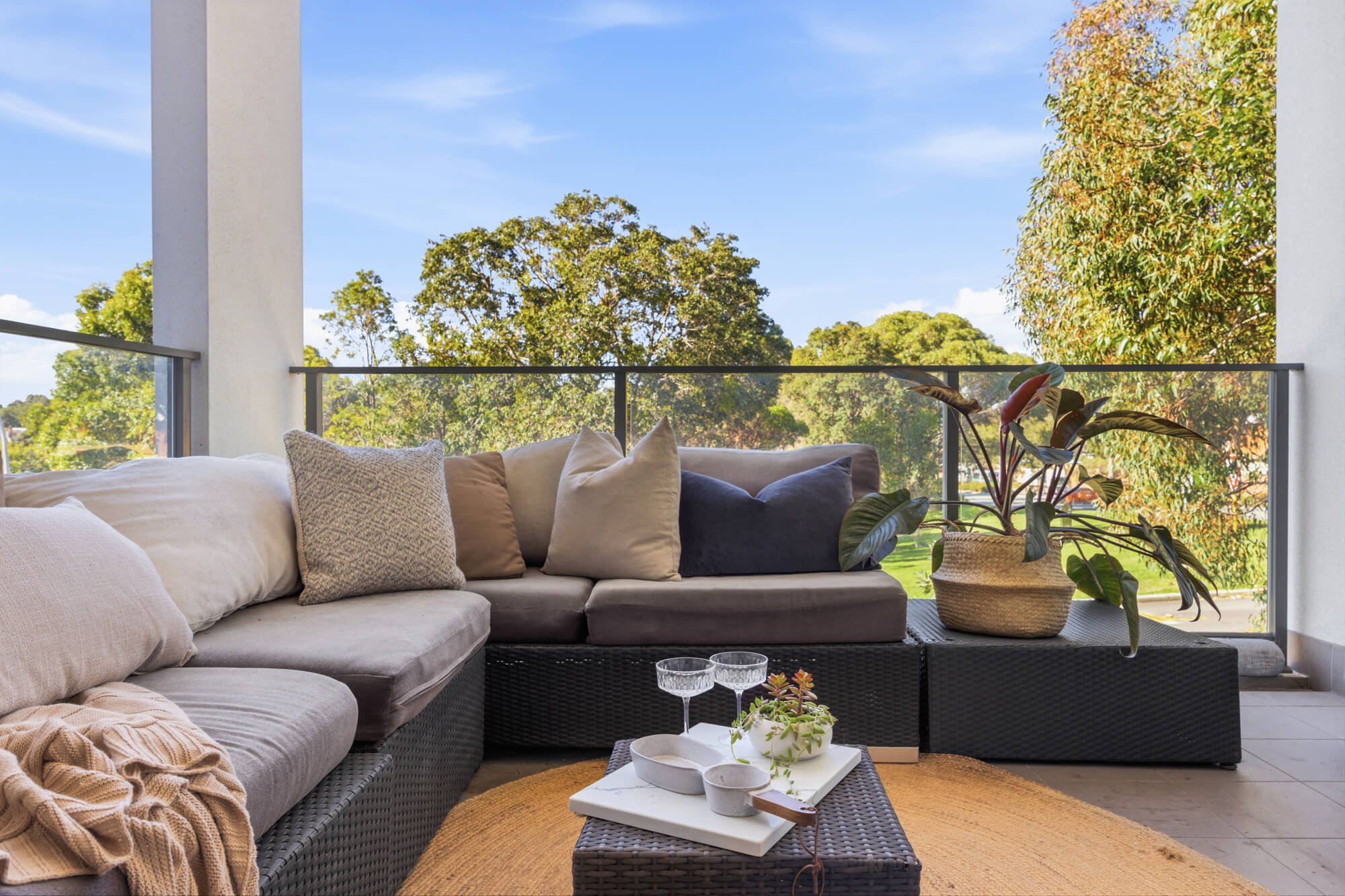     palmyra-apartment-styling-balcony-after.jpg