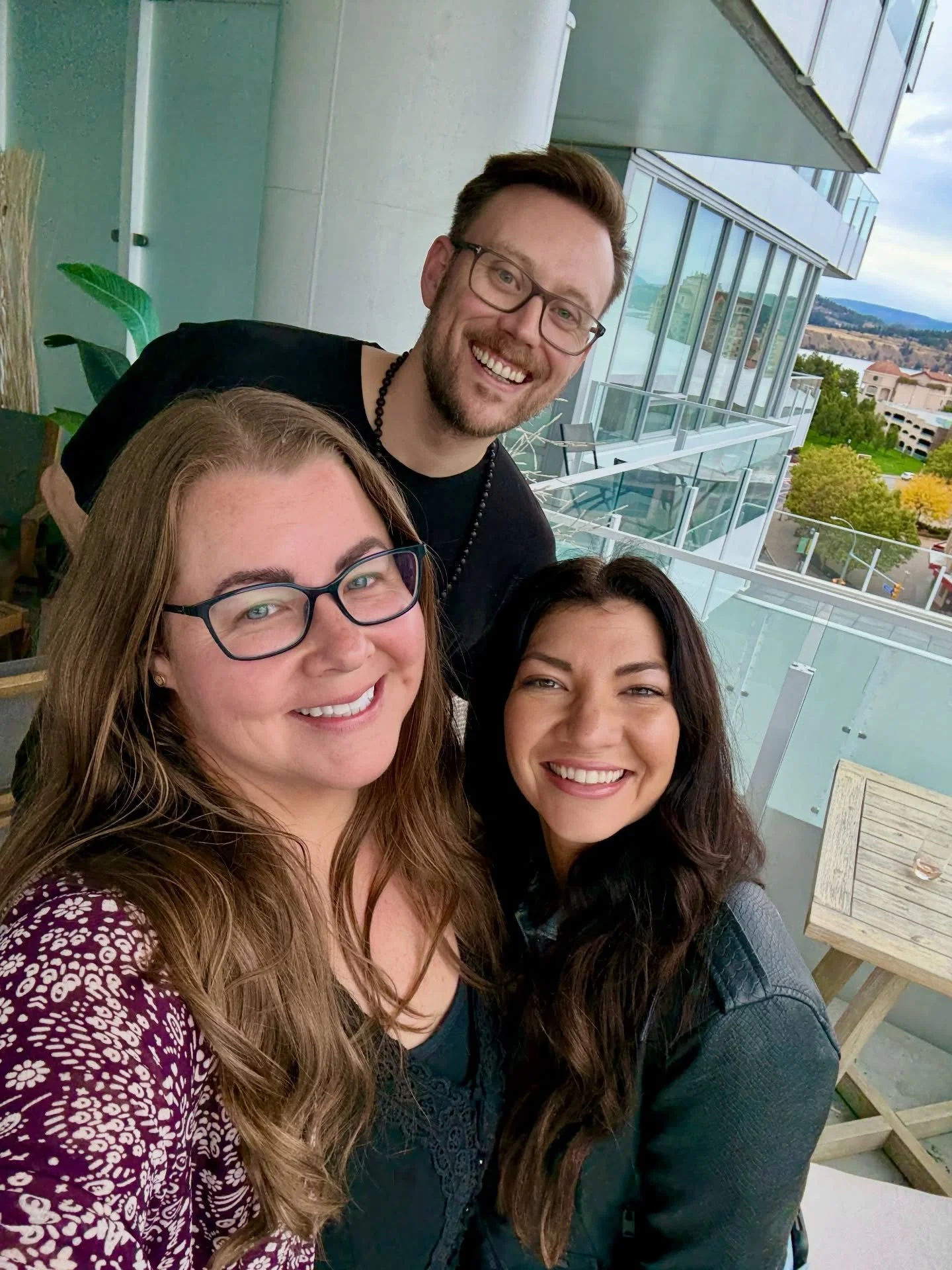 Super-mega wrap up post for our time in Kelowna. We didn&rsquo;t manage to get photos with everyone we saw, and even with 3 months there we still didn&rsquo;t get to connect with everyone we wanted to. It&rsquo;s really hard to fit a year+ of sociali