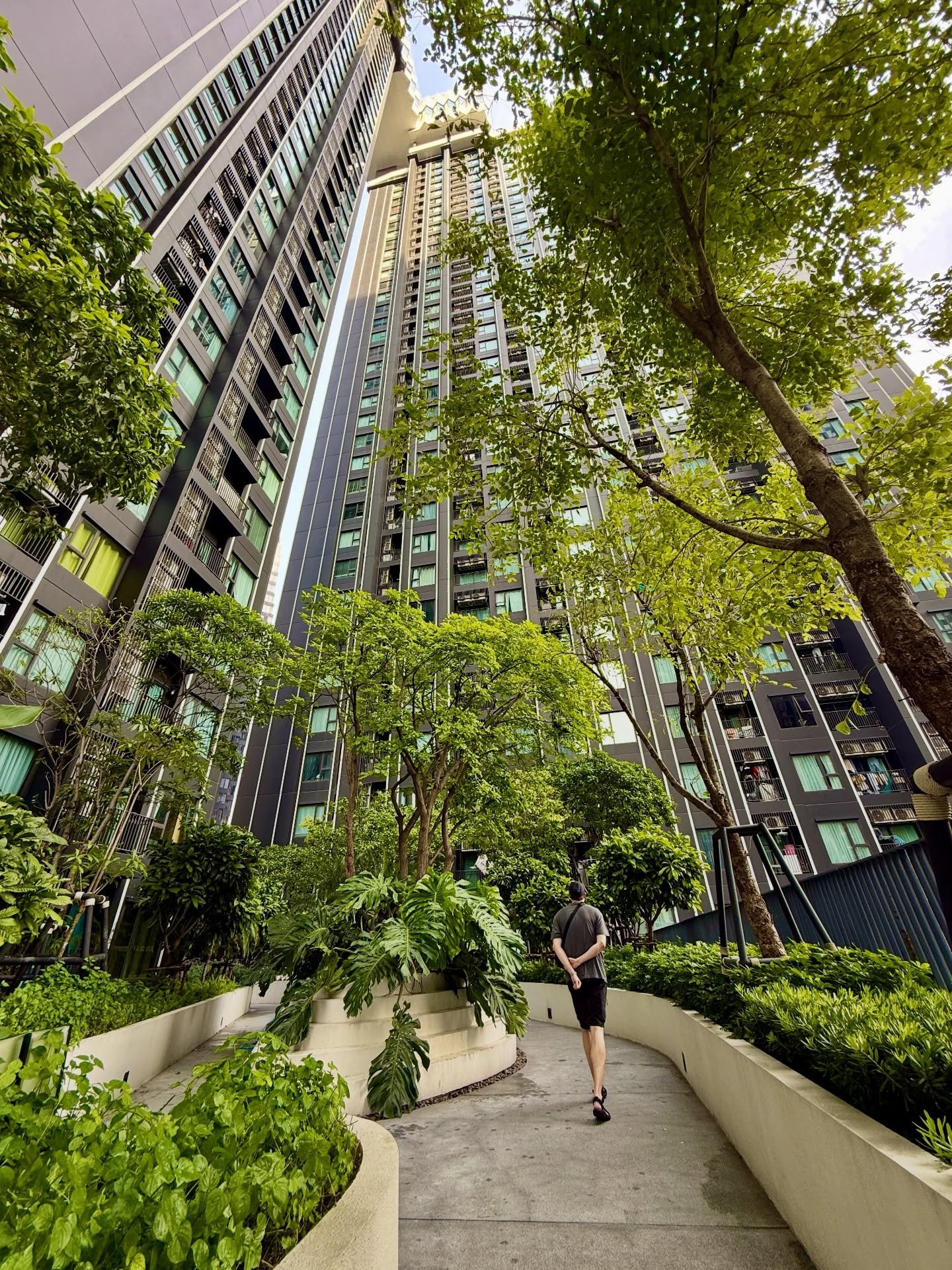 Our arrival in Bangkok was more than a bit overwhelming.  Our last year+ has been spent in relatively small and slow paced cities. Bangkok is neither&hellip; It&rsquo;s loud, busy, crowded and somehow both clean and dirty at the same time. Our first 