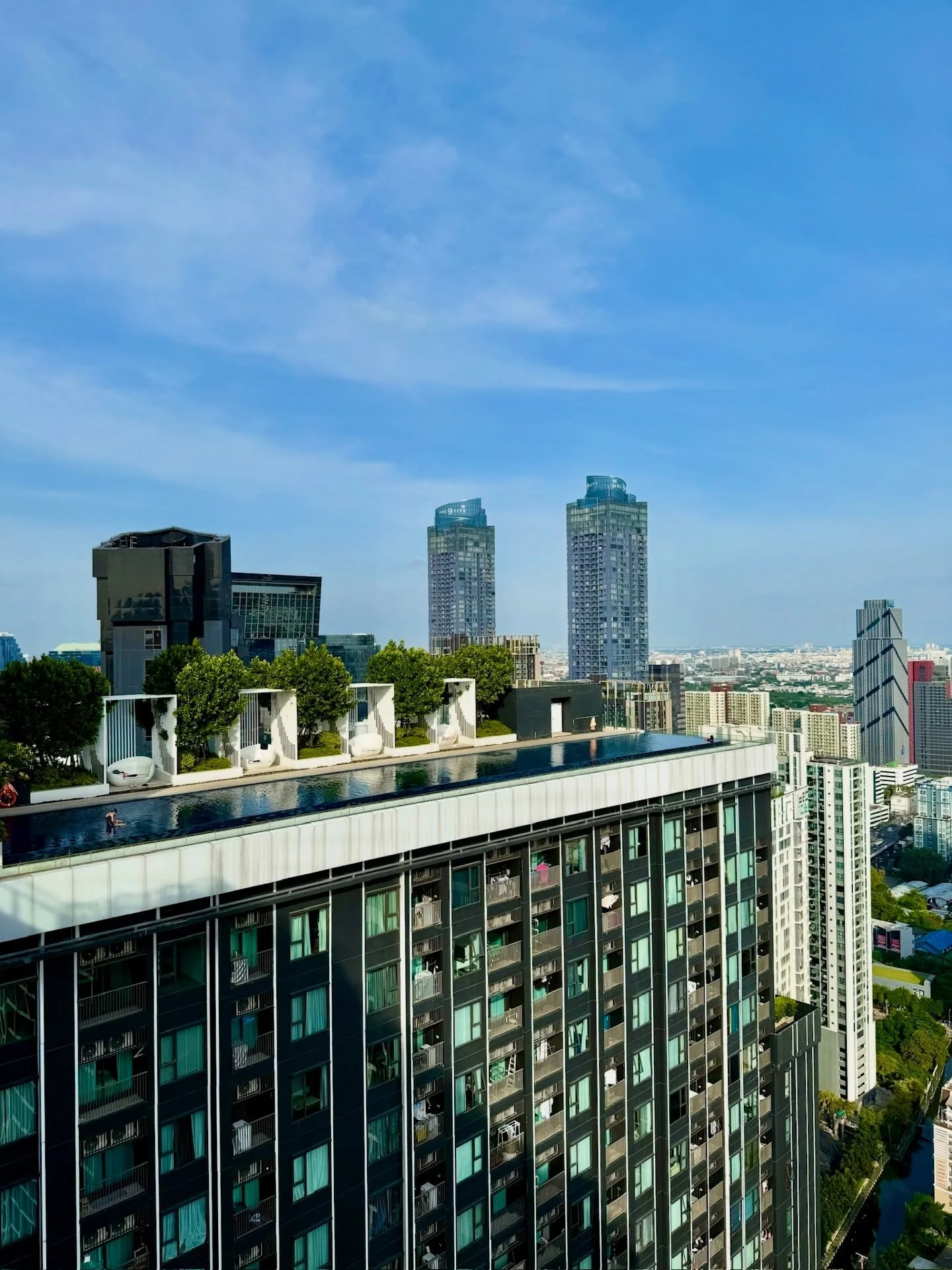 With over 2000 units in two towers, our building in Bangkok is massive!! One of the main reasons we wanted to stay here was for the building amenities. 45th floor rooftop pool, cloud gardens, plenty of green space, two different 7-elevens just for th