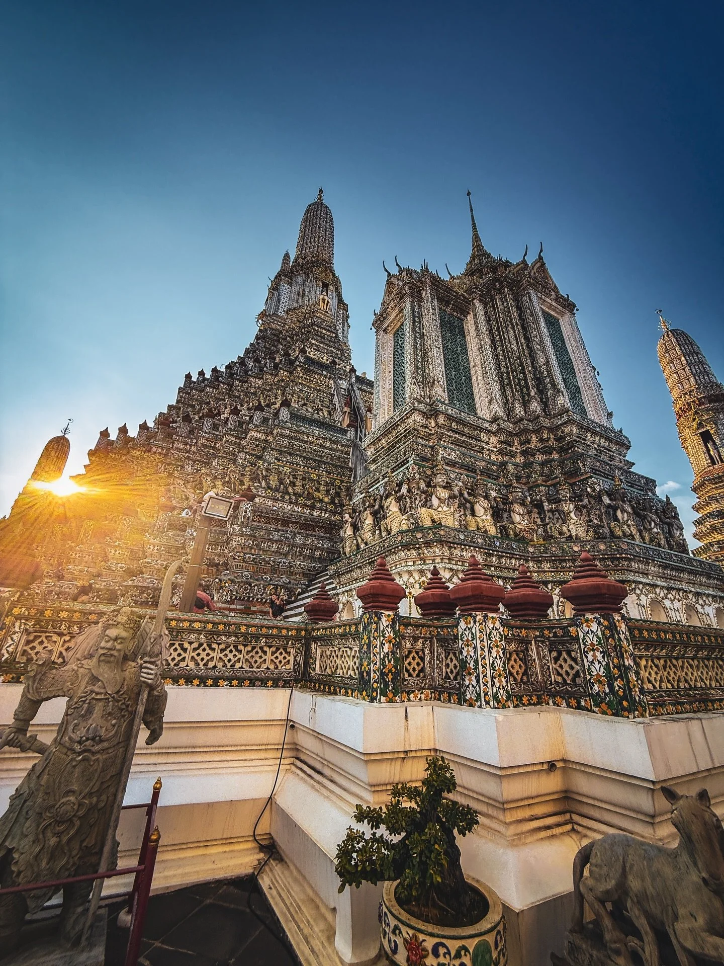 Wat Arun was the only temple we knew about going into Bangkok and while it was impressive, it was also pretty chaotic. This was definitely Instagram paradise with professional photo shoots going on every direction. Sometimes you could barely walk wit
