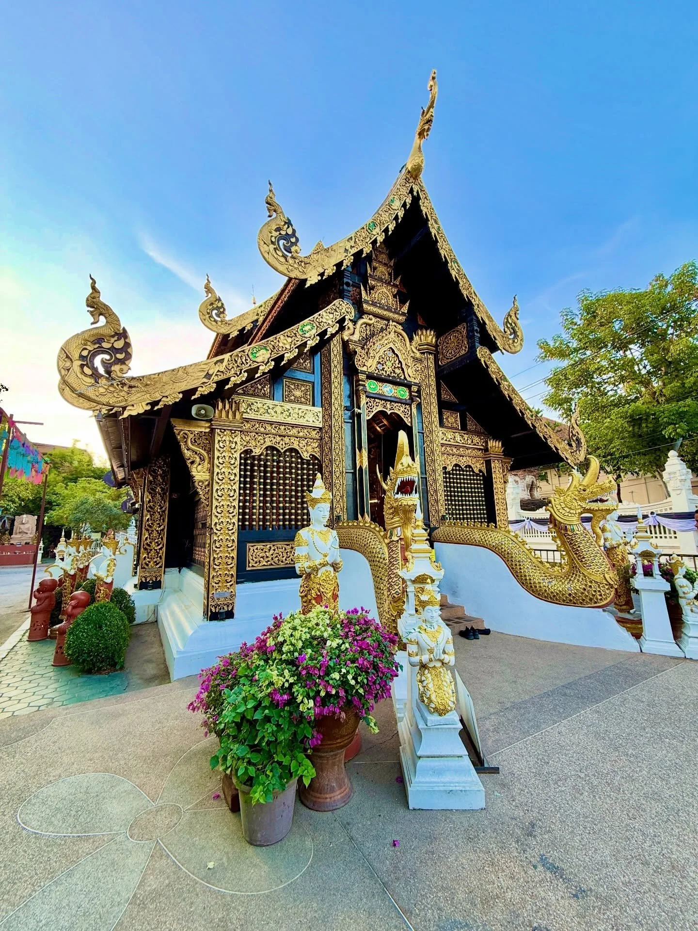Something new around every corner. Sometimes it&rsquo;s a cute cafe. Sometimes it&rsquo;s the busiest market you&rsquo;ve ever seen. Sometimes is a little gold dragon temple&hellip;