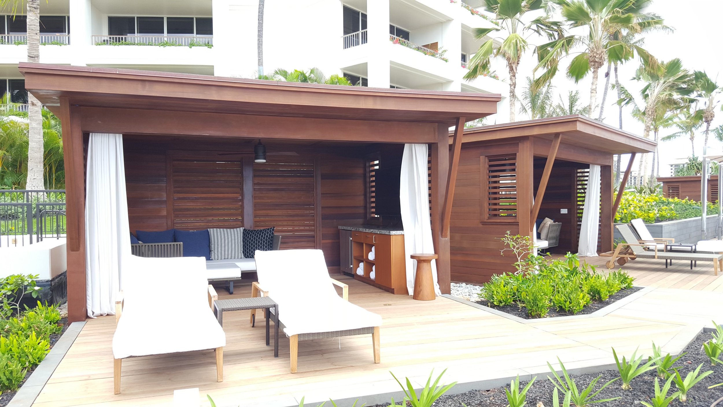 Pool cabanas, Four Seasons Ko Olina