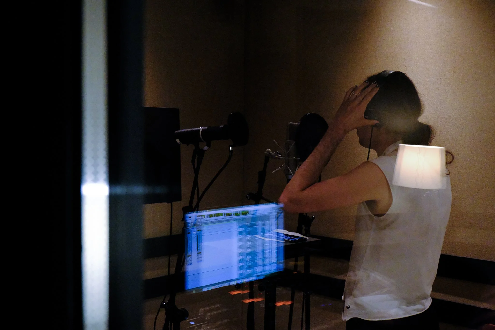 A vocal session in Studio C with Miguel Martins (@anatman_m) recording Mircha Ivens (@mirchaivens) doing high energy vocals. Small room, but space for a lot of power!