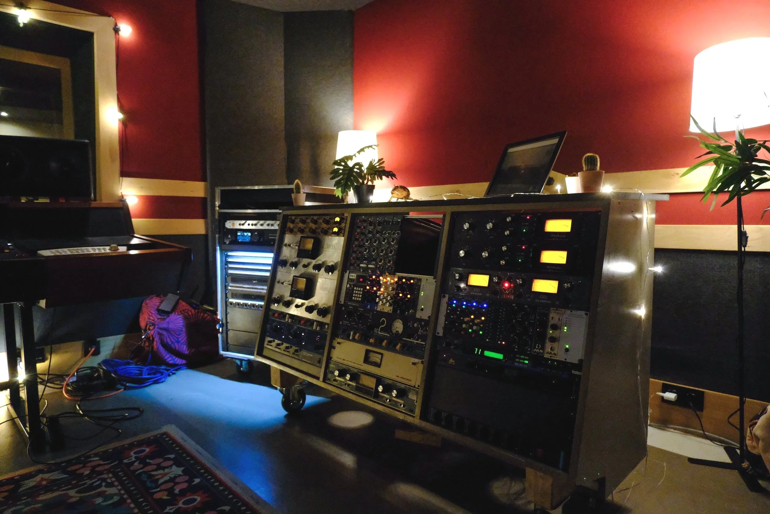 StudioB+%284+of+8%29.jpg