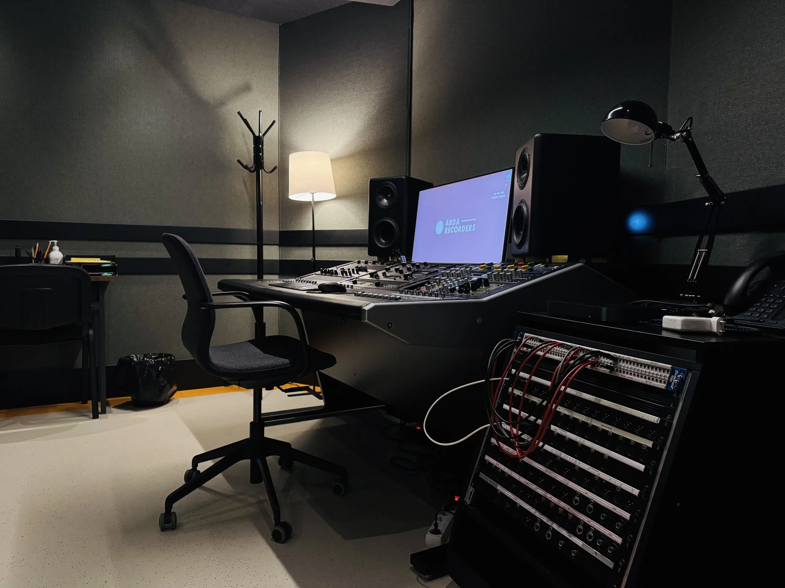 StudioC_SideDesk.jpeg