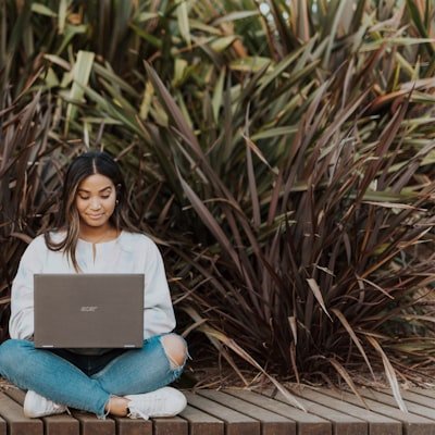 Stress Less, Smile More: Balancing the High School Hustle