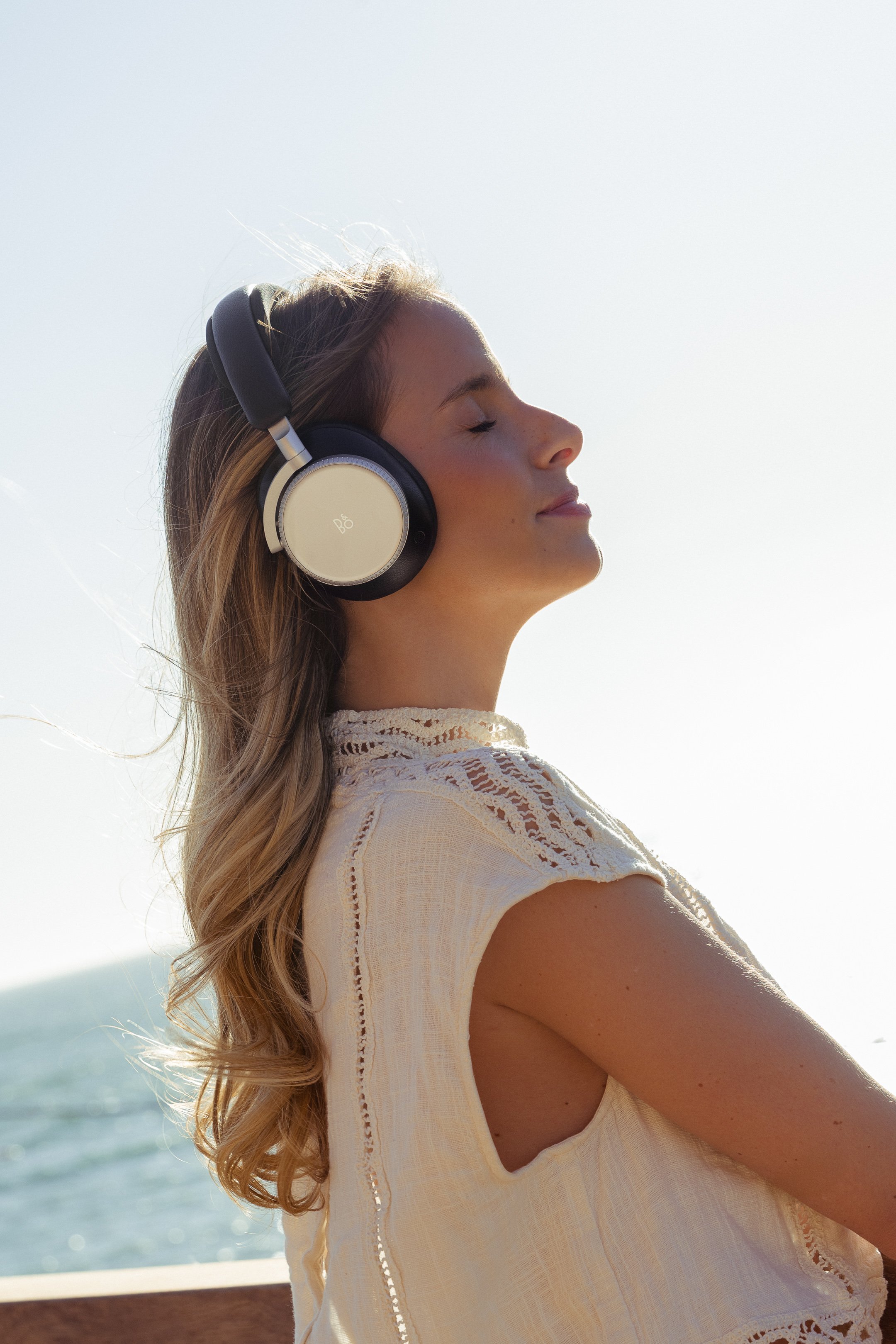 High-end photo and video production for Bang & Olufsen in Portugal.
