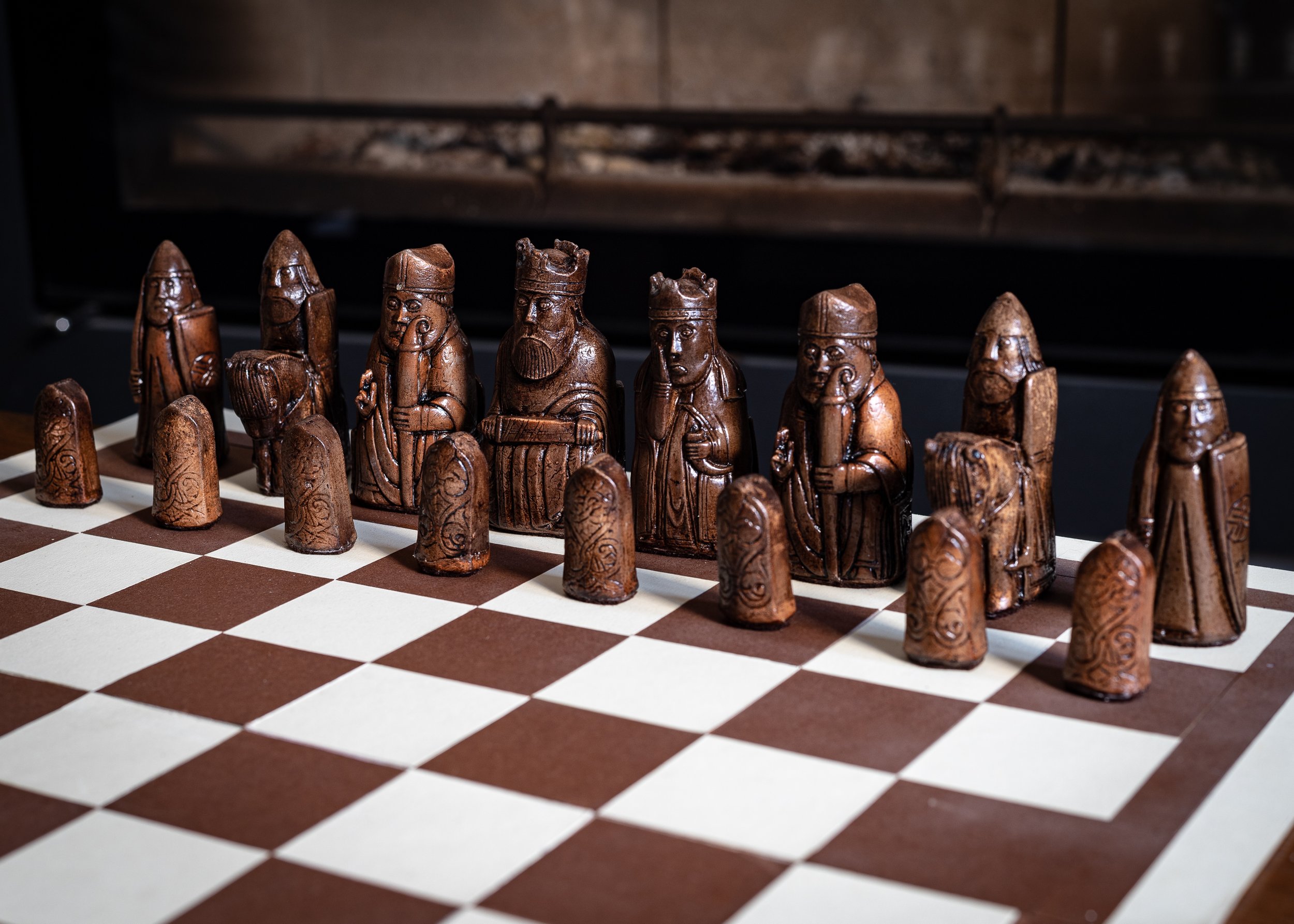 item150_LewisNo1ChessSet_CreamWalnut.jpg