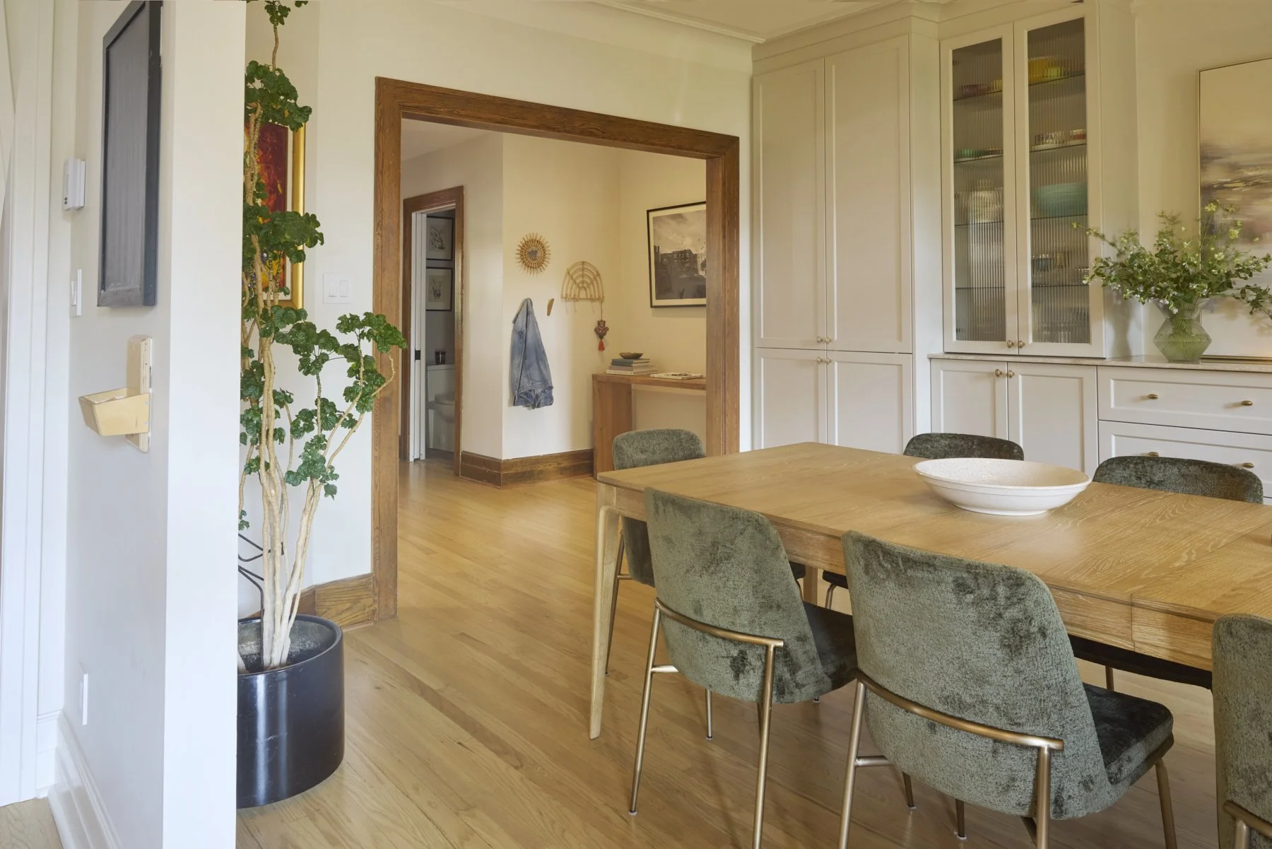 A classic Notre-Dame-de-Grâce home made for modern family living