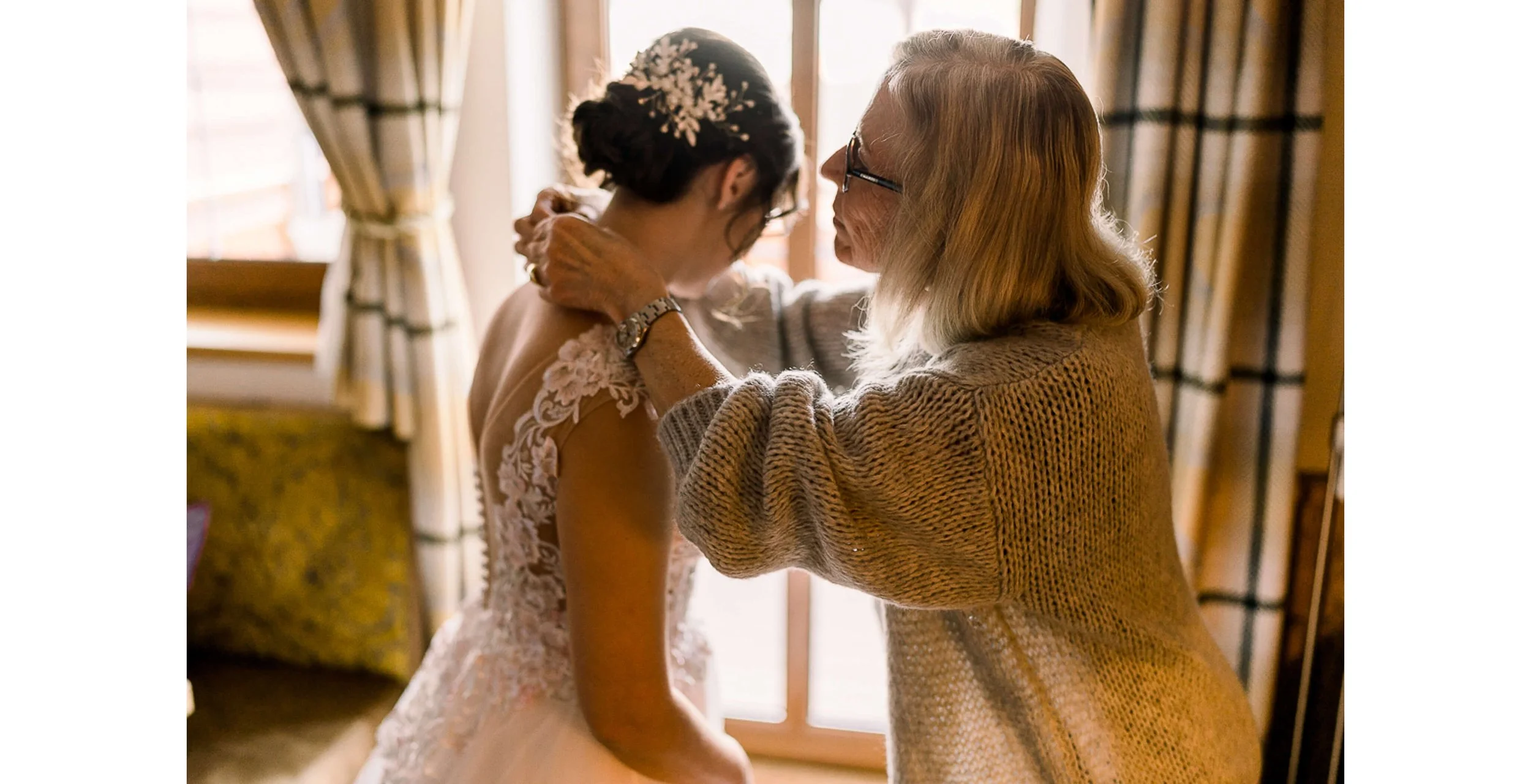 Hochzeit Bad Woerishofen Fotoshooting Braut Getting Ready Vorbereitungen Rustikal Hotel Adler Mutter