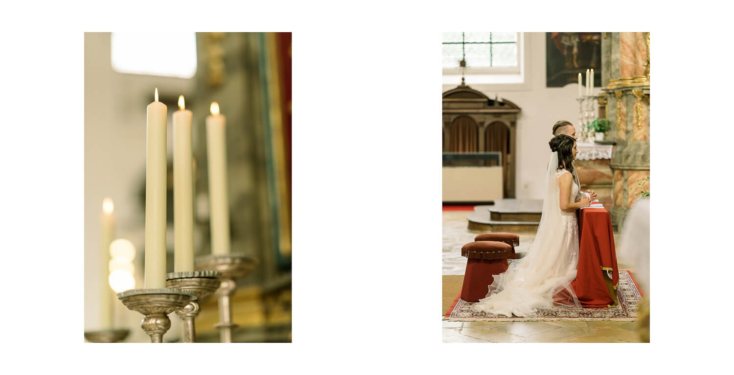 Brautpaar kniet während der kirchlichen Trauung im Kloster Irsee vor dem Altar, im Vordergrund brennende Kerzen