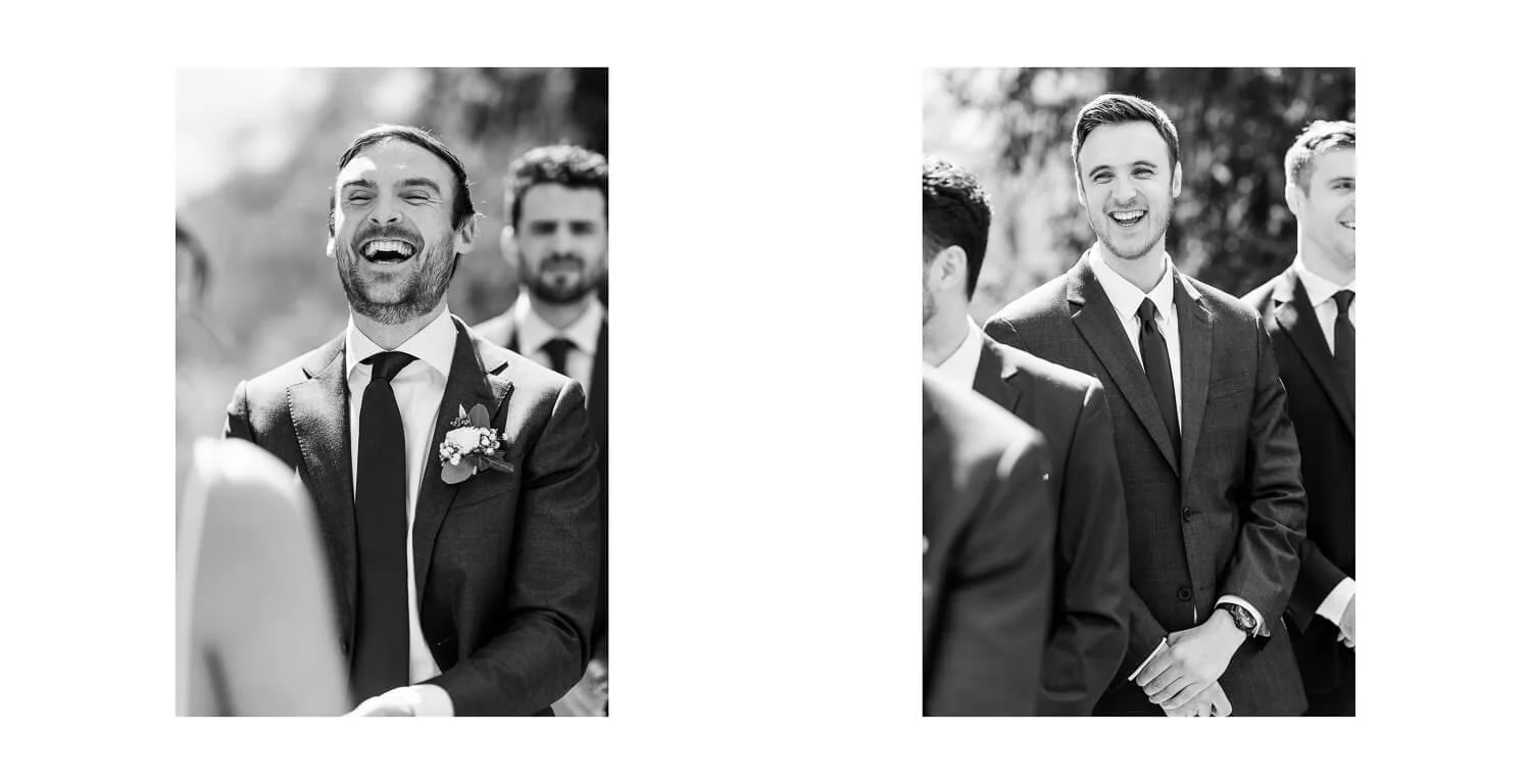 Bräutigam lacht während der freien Trauung auf der Terrasse der Gamsalm in Ehrwald, schwarz-weiß Fotoreportage.