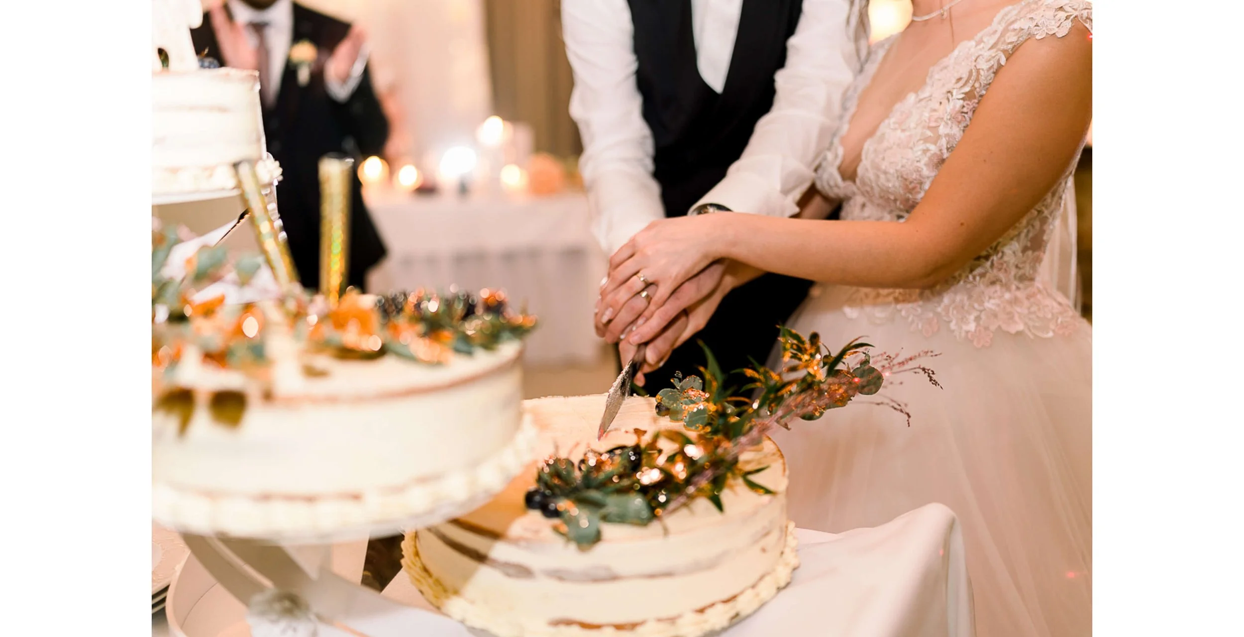 Hochzeit Bad Woerishofen Lager 3 Feier Hochzeitstorte Wunderkerzen Anschneiden