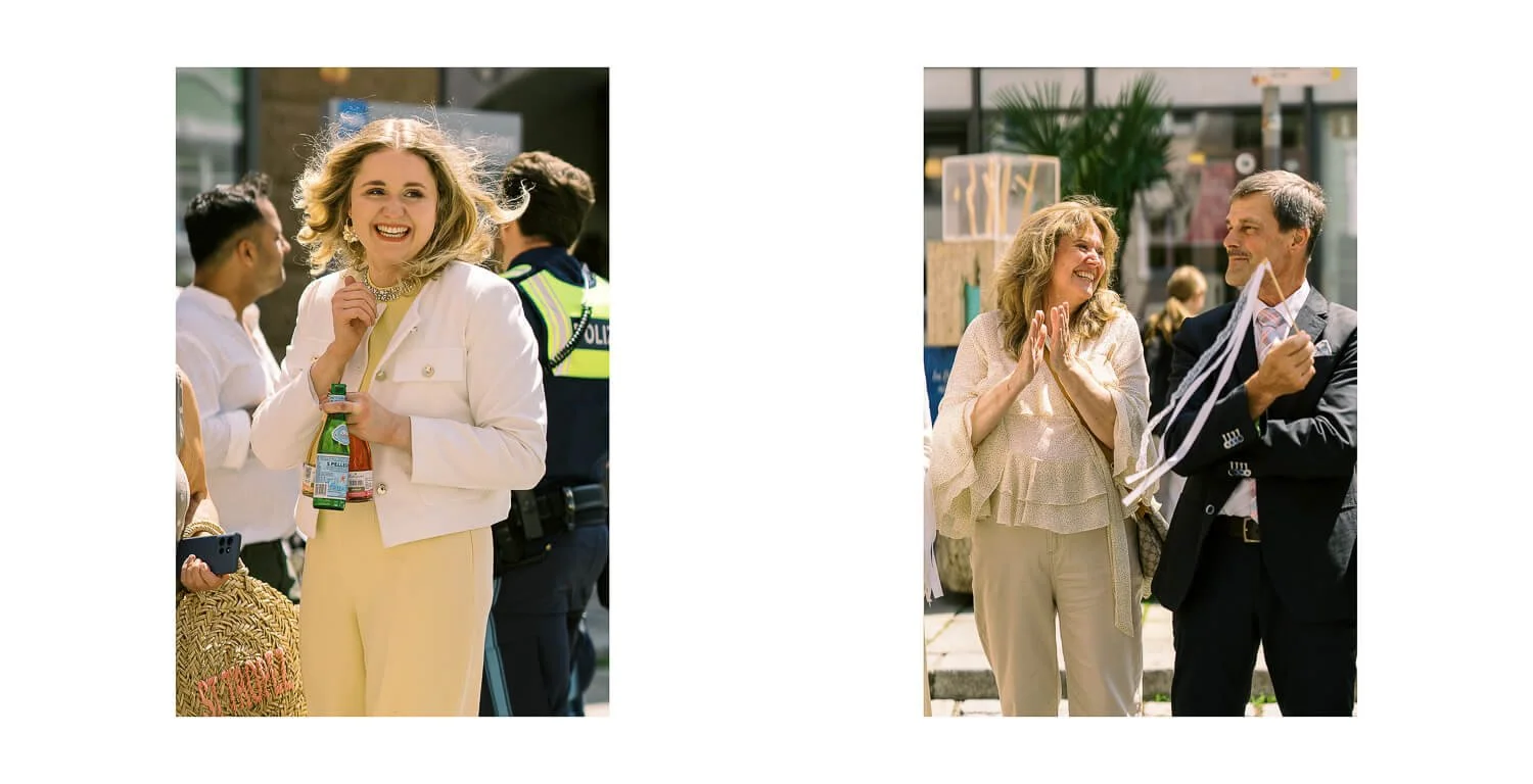 Gäste vor dem Rathaus Kaufbeuren nach einer standesamtlichen Trauung, dokumentarische Hochzeitsfotografie.