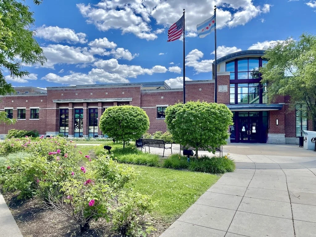 Chicago Public Library in Budlong Woods, Chicago