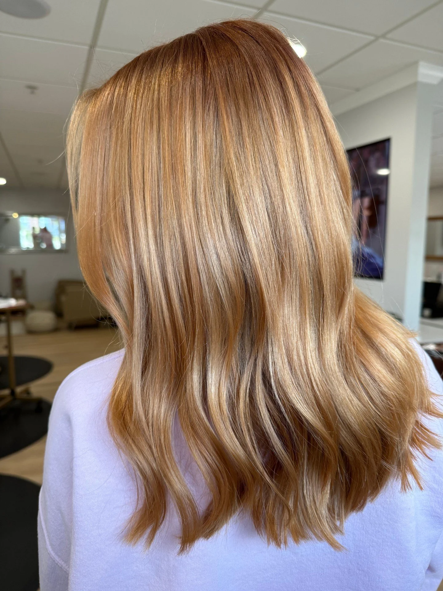 Sweet like summer, bold like fall 🍓✨ The perfect mix of warmth + brightness!

Head to the link in our bio + book your next color session 🪄