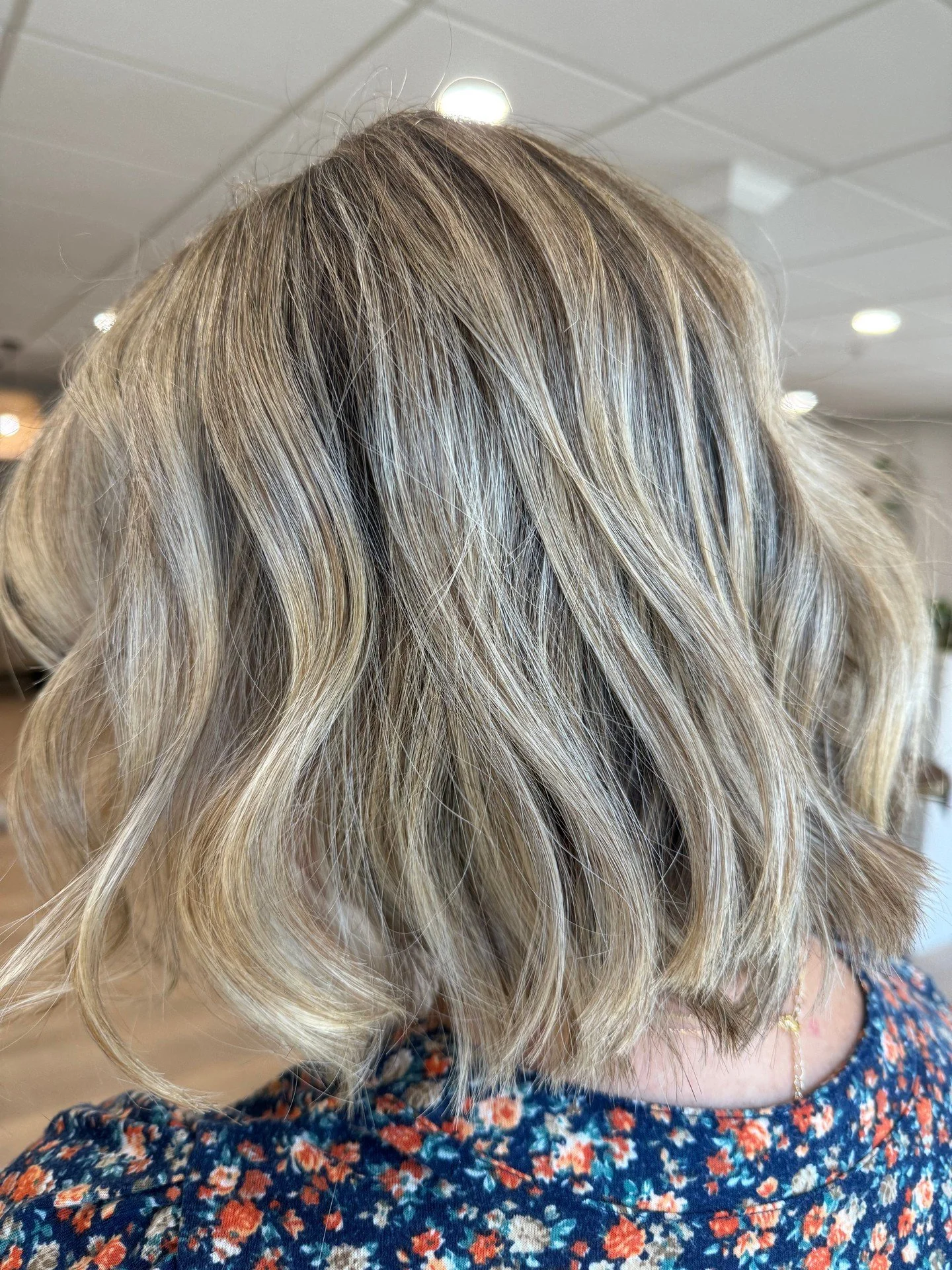 Fresh, light &amp; lived-in ✨ Sometimes a little chop is exactly what you need! If you&rsquo;ve been thinking about going shorter, take this as your sign 💇🏼&zwj;♀️