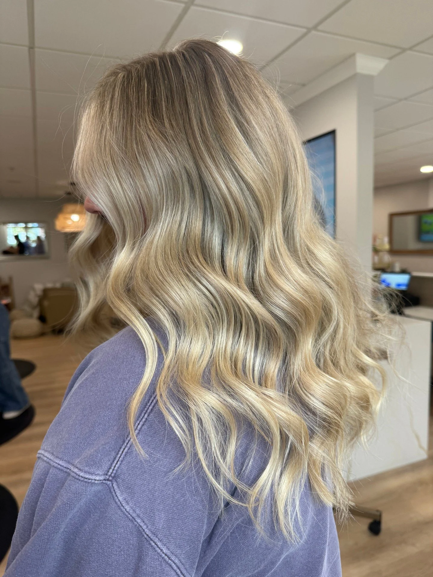 Warm tones, bright dimension, and all the blonde vibes &mdash; loving this transformation by @hairxzoie 🤎✨