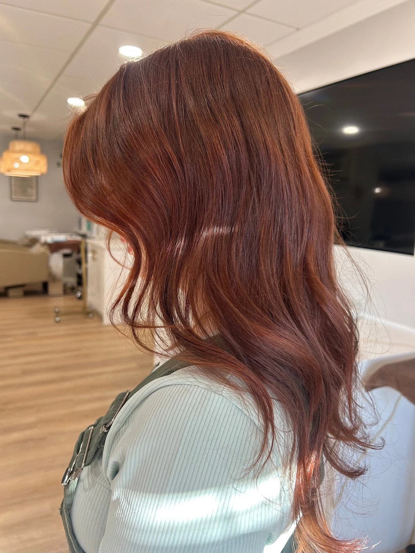 Soft texture, rich tone, and a little holiday romance in every strand ✨ Color by @hairxzoie