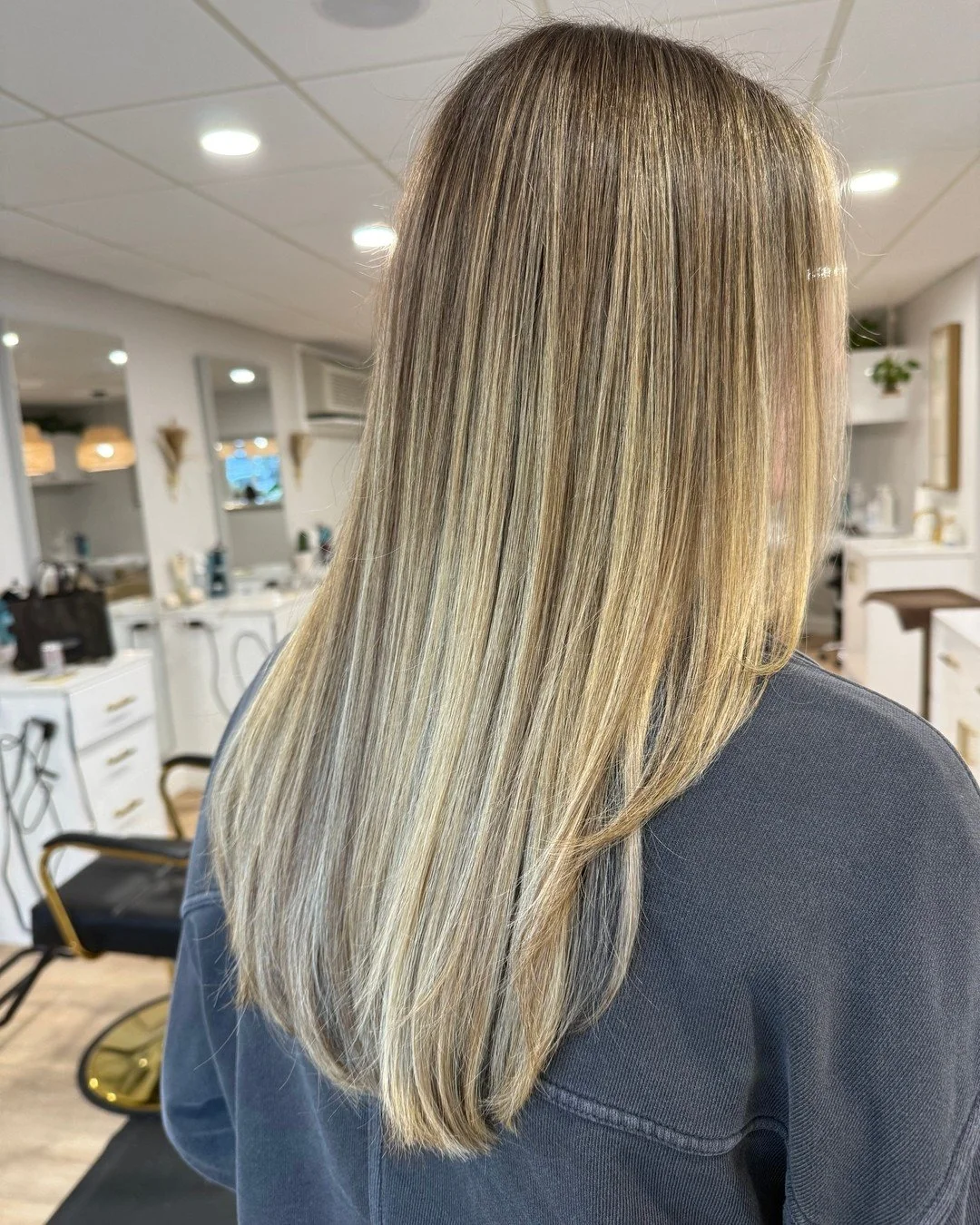 Blonde tones so rich, you&rsquo;ll want to run your fingers through them 💫