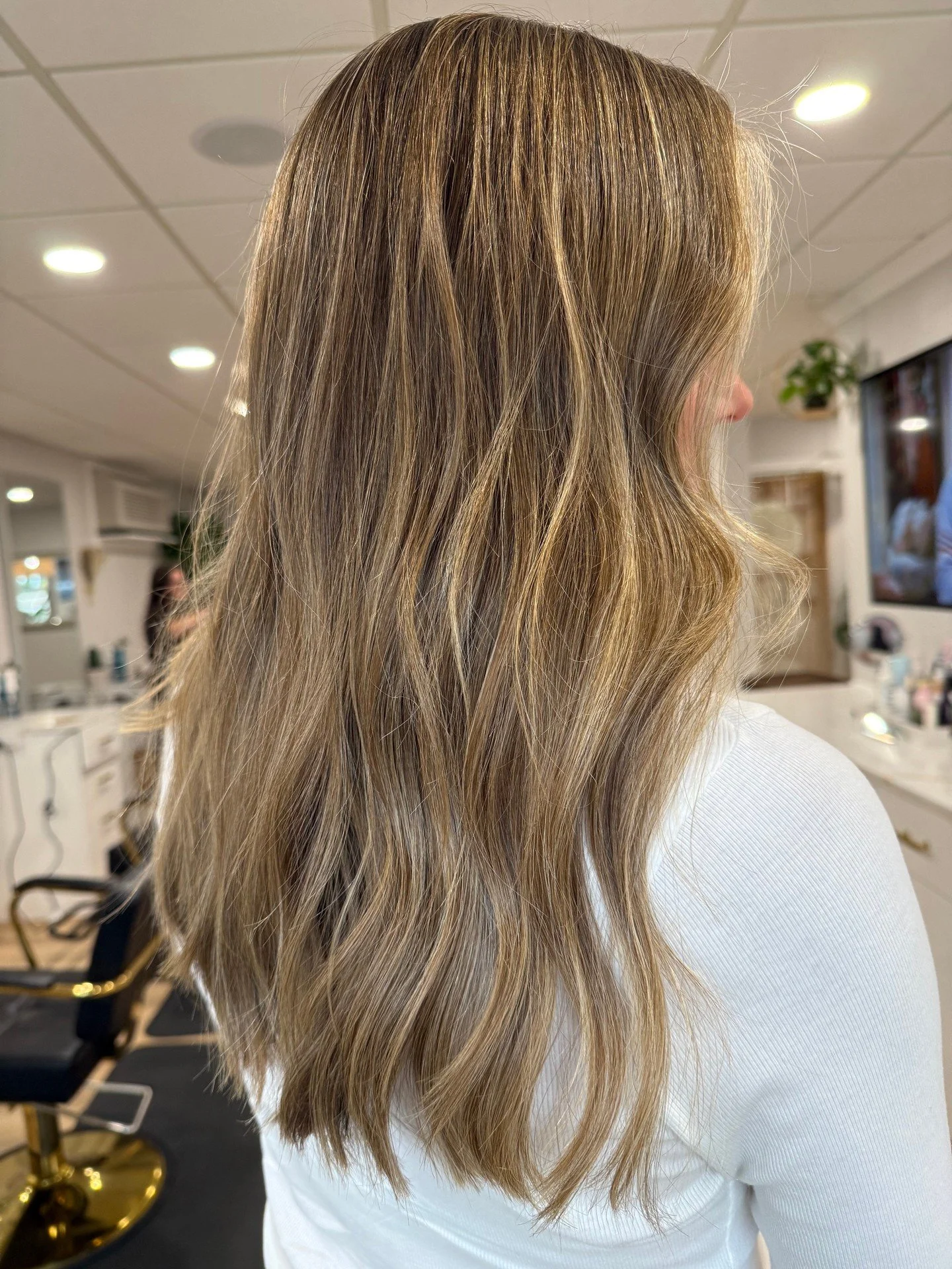 That perfect mix of blonde and brown ✨